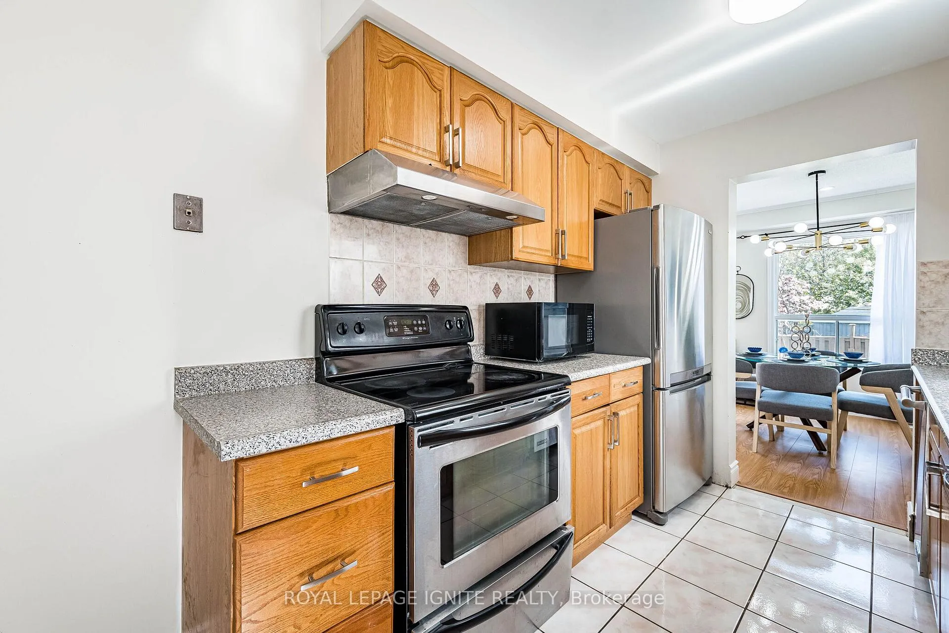 Photo 23 of 73 Cutters Crescent, Brampton, Fletcher's West — HOMEH