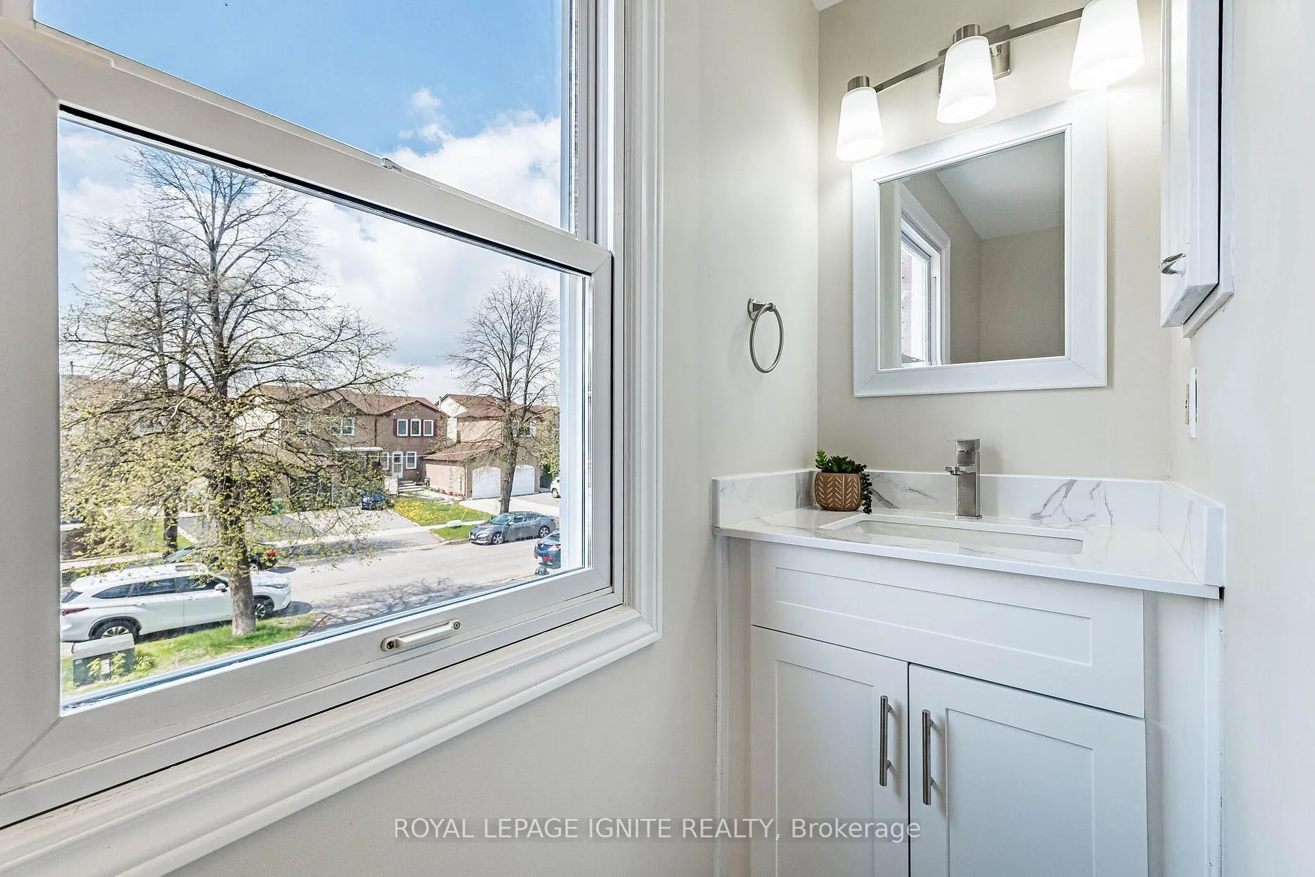 Photo 27 of 73 Cutters Crescent, Brampton, Fletcher's West — HOMEH