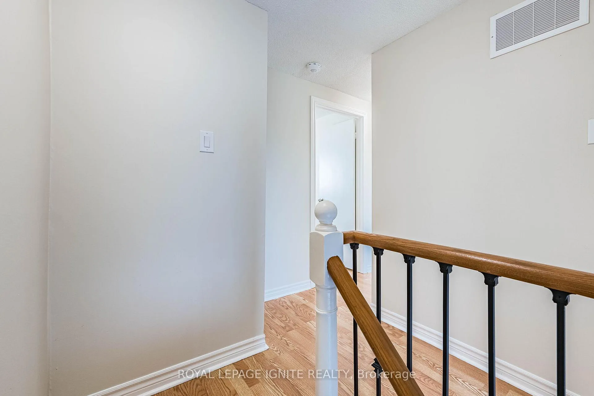 Photo 29 of 73 Cutters Crescent, Brampton, Fletcher's West — HOMEH