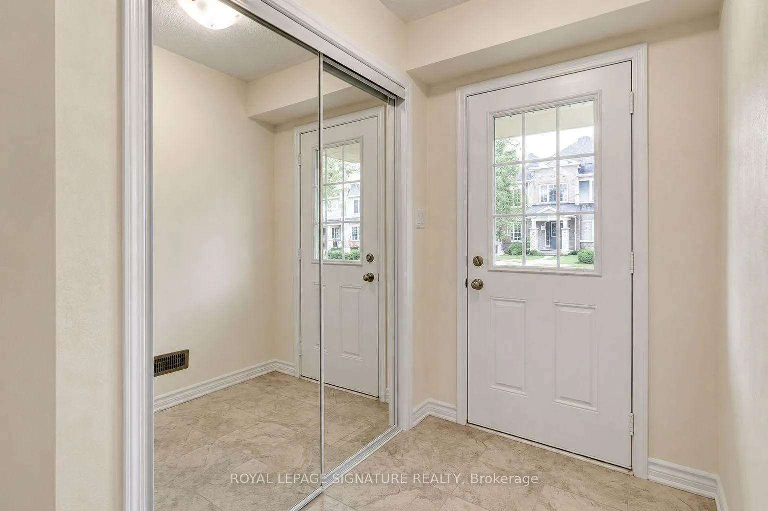 Photo 2 of Unit Main, 2765 Sapphire Drive, Pickering, Rural Pickering — HOMEH