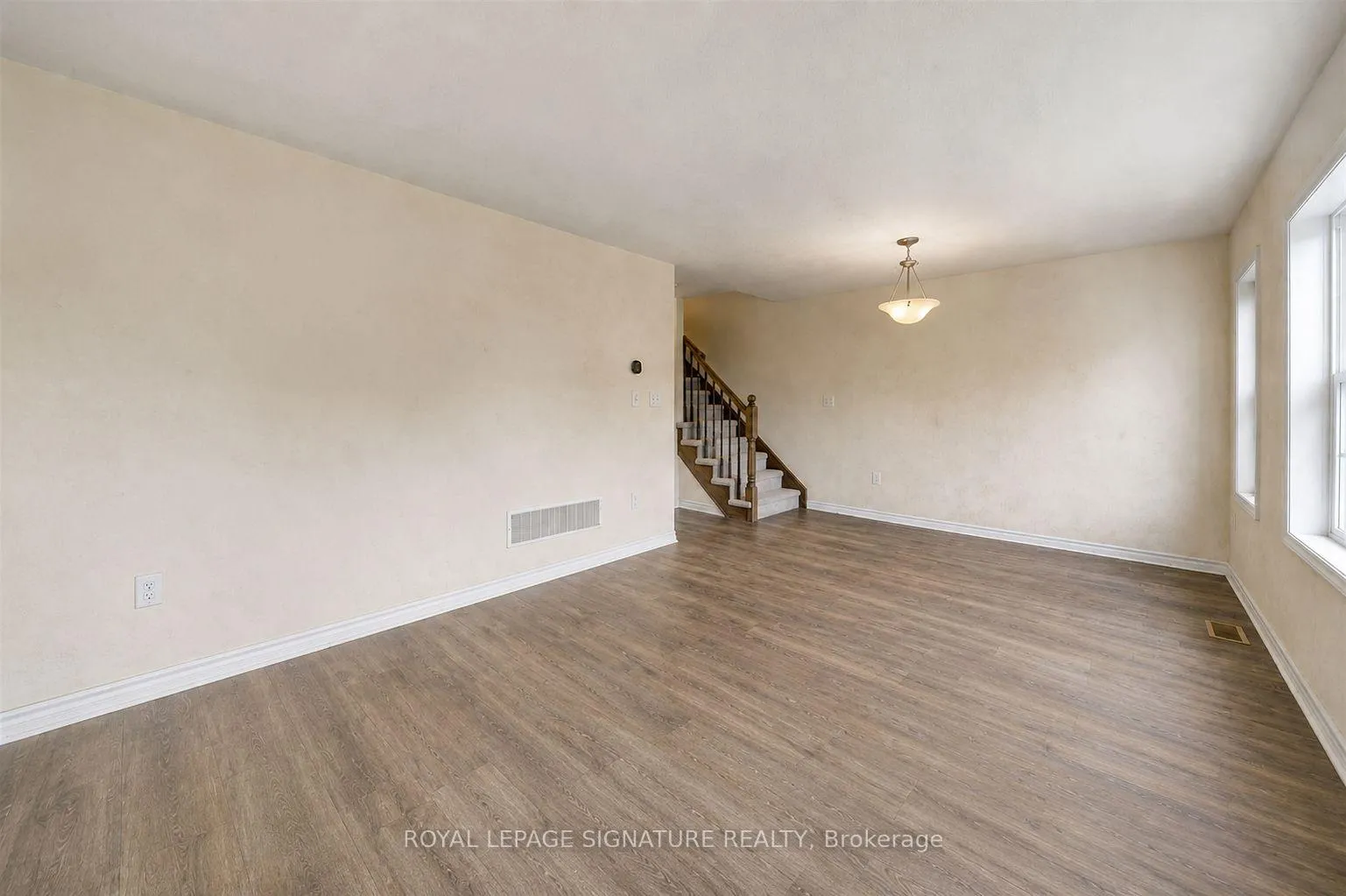 Photo 3 of Unit Main, 2765 Sapphire Drive, Pickering, Rural Pickering — HOMEH