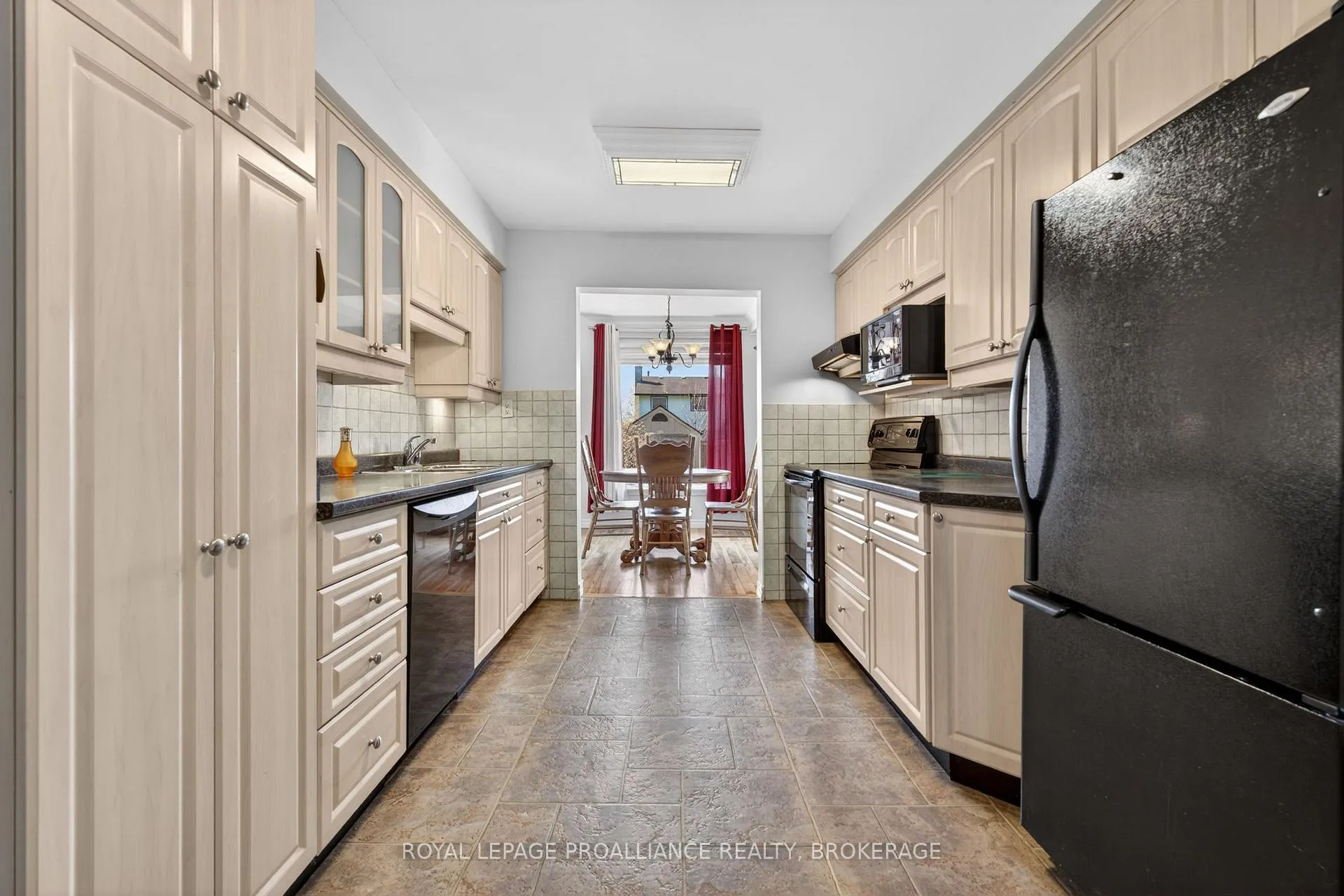 Photo 12 of 75 Windfield Crescent, Kingston, Kingston East (Incl Barret Crt) — HOMEH