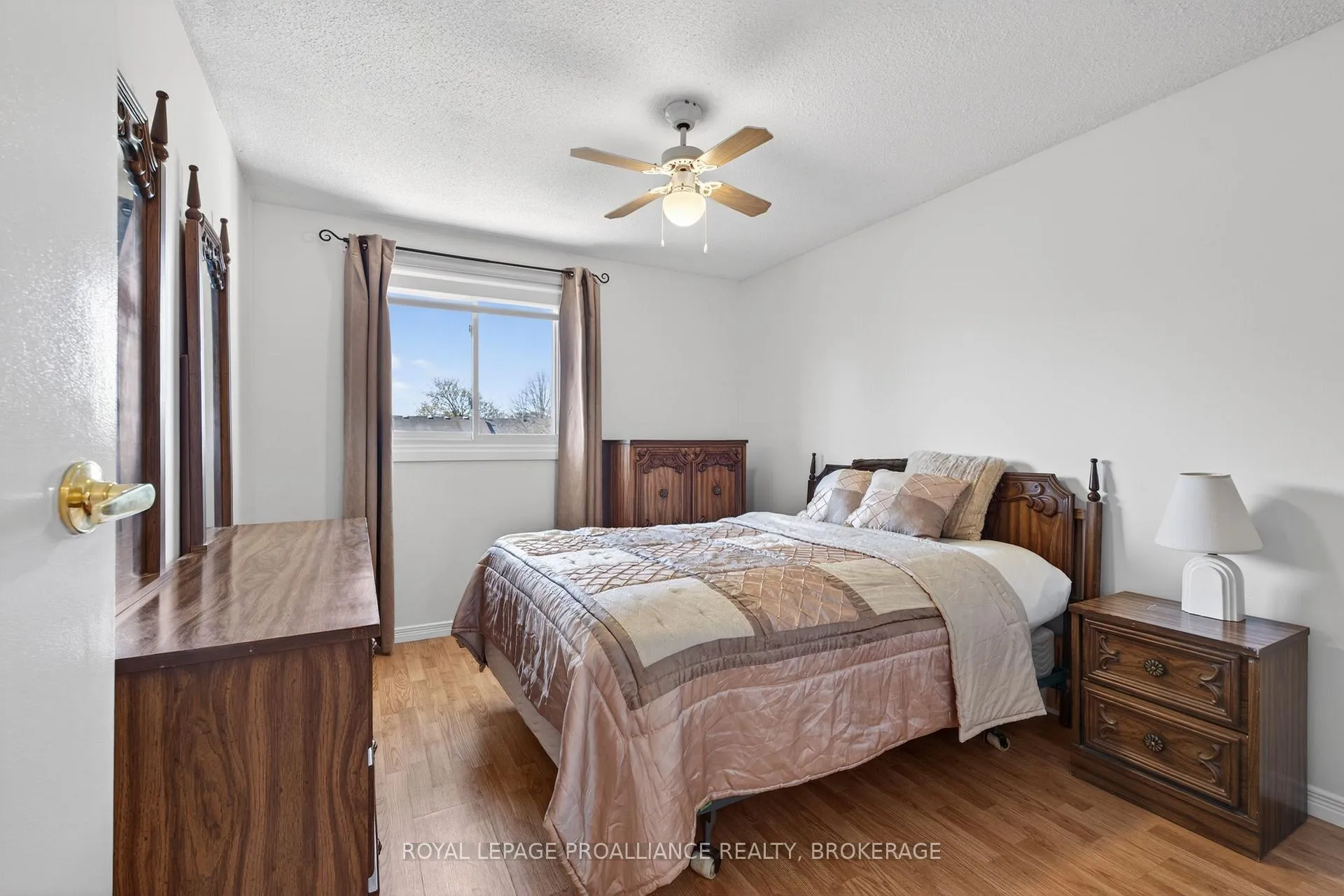 Photo 19 of 75 Windfield Crescent, Kingston, Kingston East (Incl Barret Crt) — HOMEH
