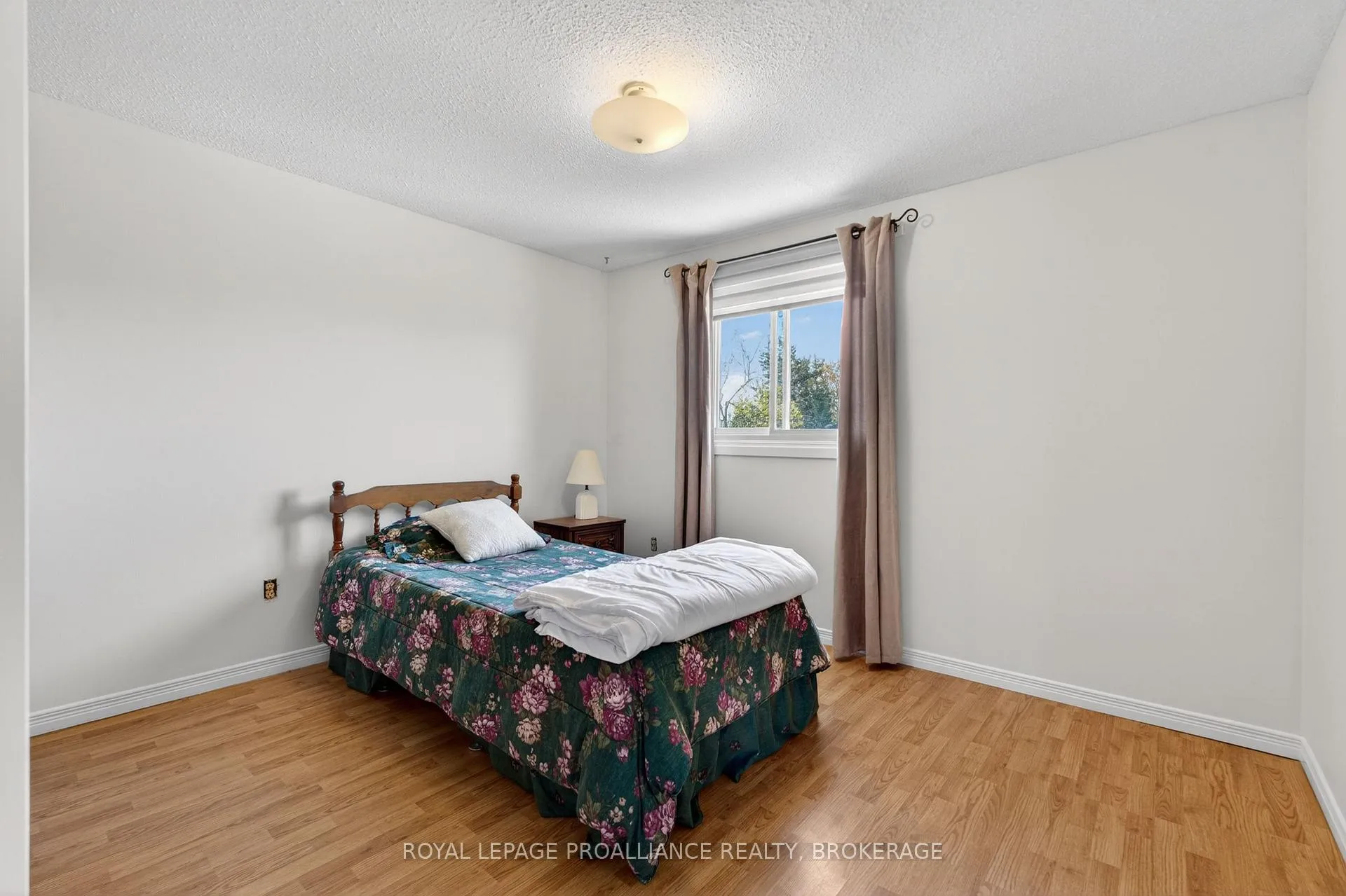 Photo 22 of 75 Windfield Crescent, Kingston, Kingston East (Incl Barret Crt) — HOMEH