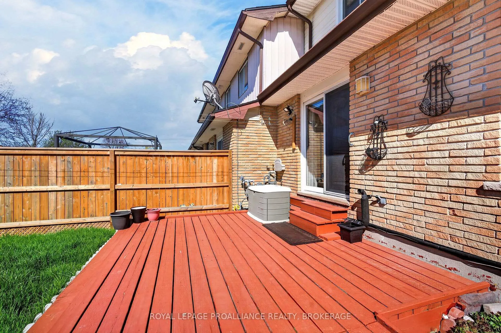 Photo 31 of 75 Windfield Crescent, Kingston, Kingston East (Incl Barret Crt) — HOMEH