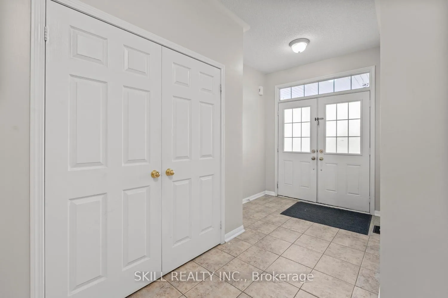 Photo 4 of 73 Coronation Parkway, Barrie, Innis-Shore — HOMEH