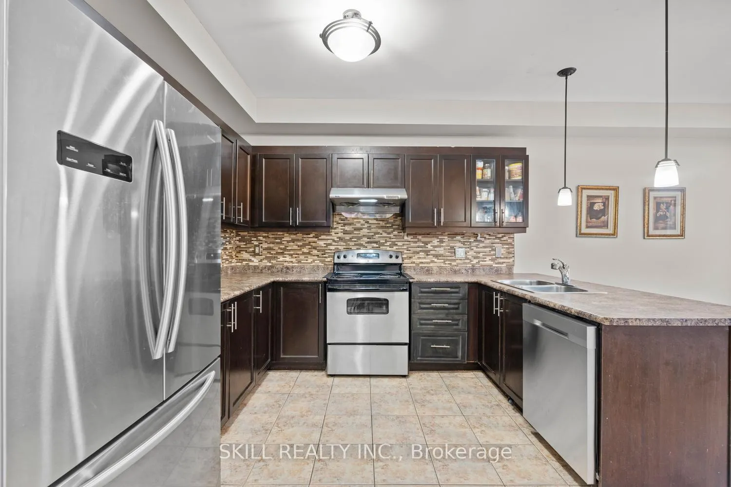Photo 10 of 73 Coronation Parkway, Barrie, Innis-Shore — HOMEH
