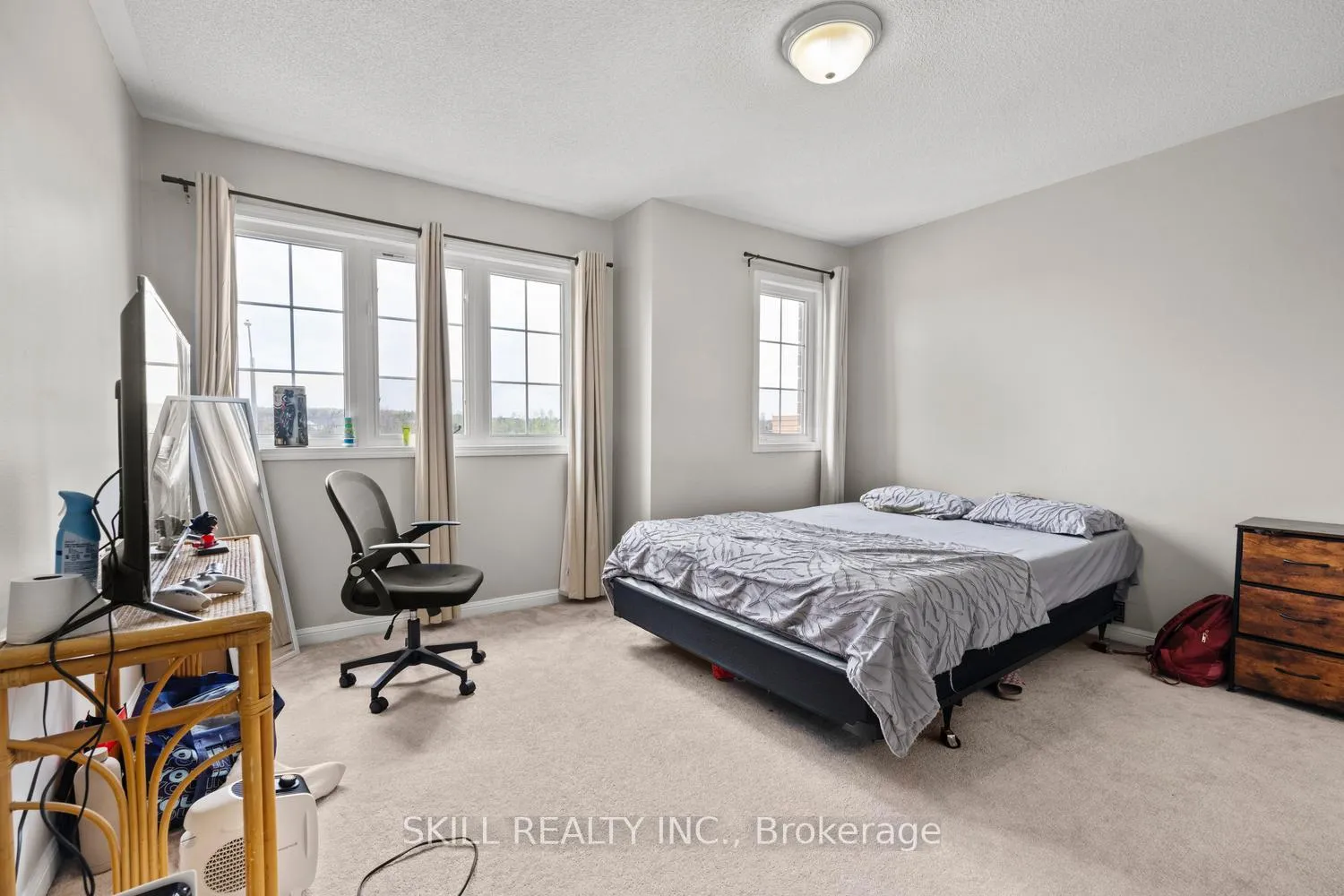 Photo 14 of 73 Coronation Parkway, Barrie, Innis-Shore — HOMEH
