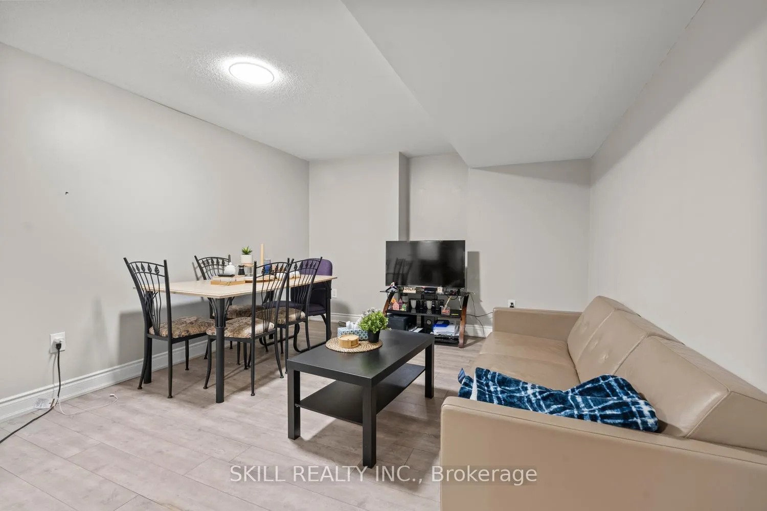 Photo 28 of 73 Coronation Parkway, Barrie, Innis-Shore — HOMEH