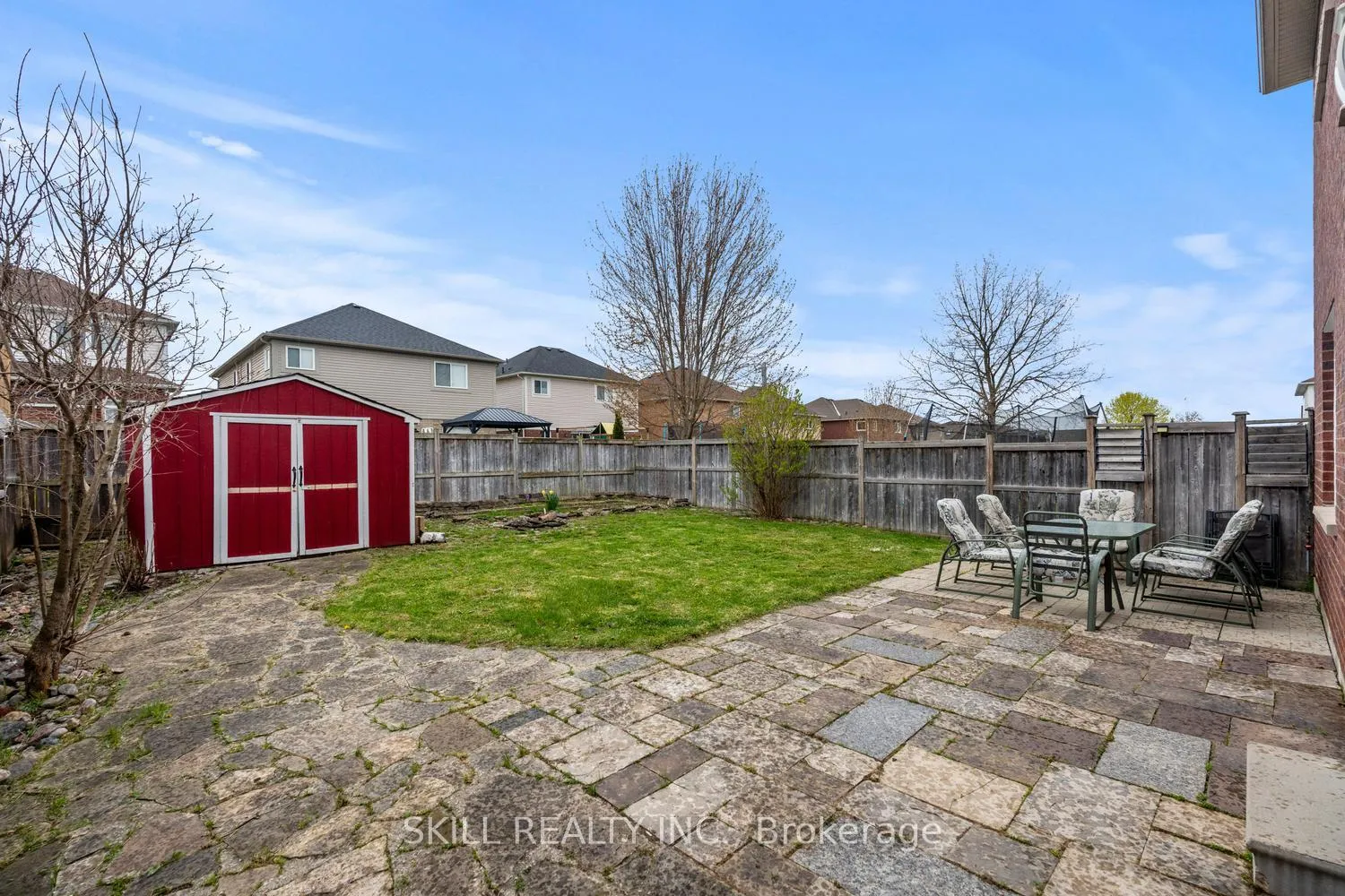 Photo 32 of 73 Coronation Parkway, Barrie, Innis-Shore — HOMEH