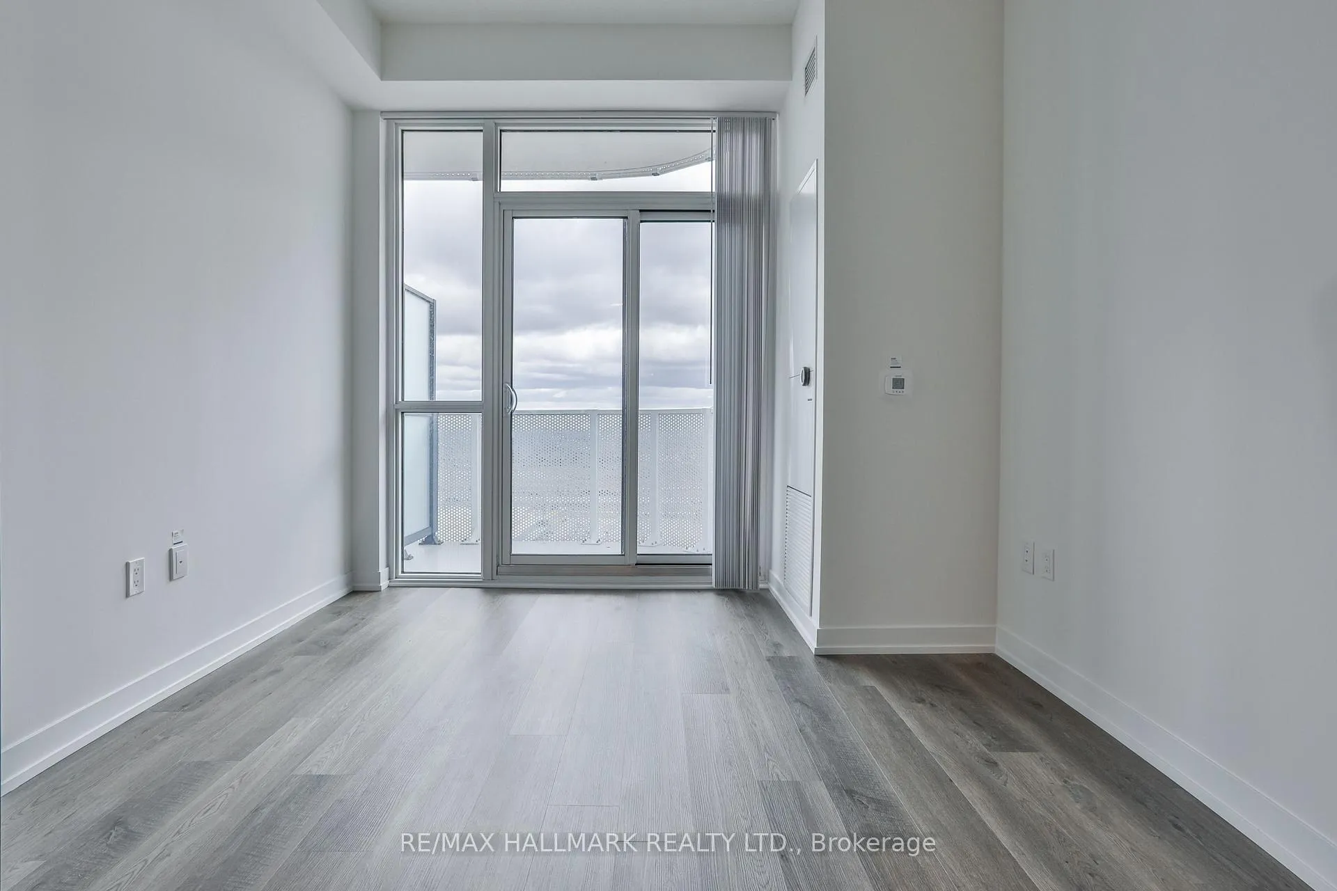 Photo 15 of Unit 3206, 195 Commerce Street, Vaughan, Vaughan Corporate Centre — HOMEH