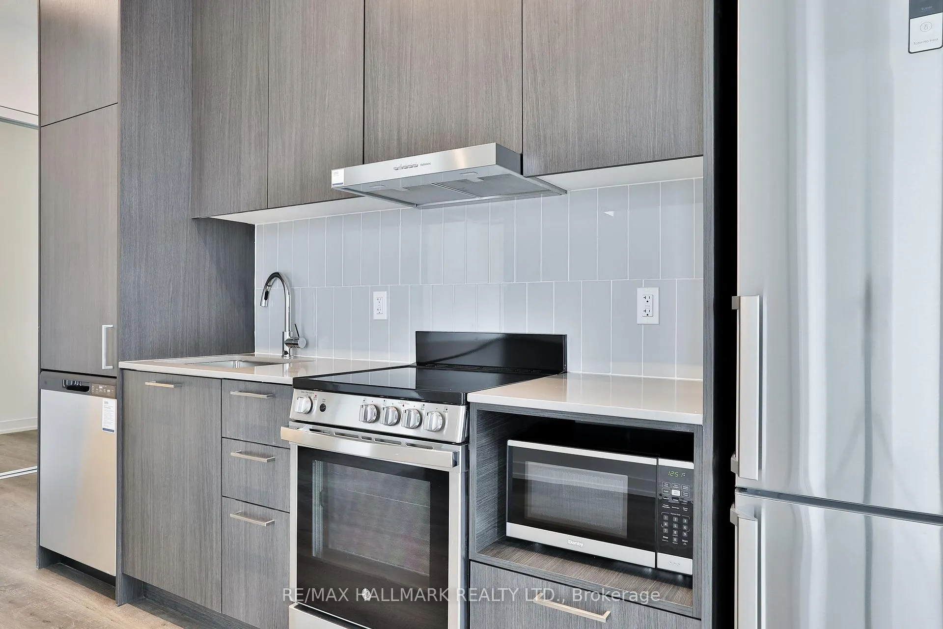 Photo 16 of Unit 3206, 195 Commerce Street, Vaughan, Vaughan Corporate Centre — HOMEH