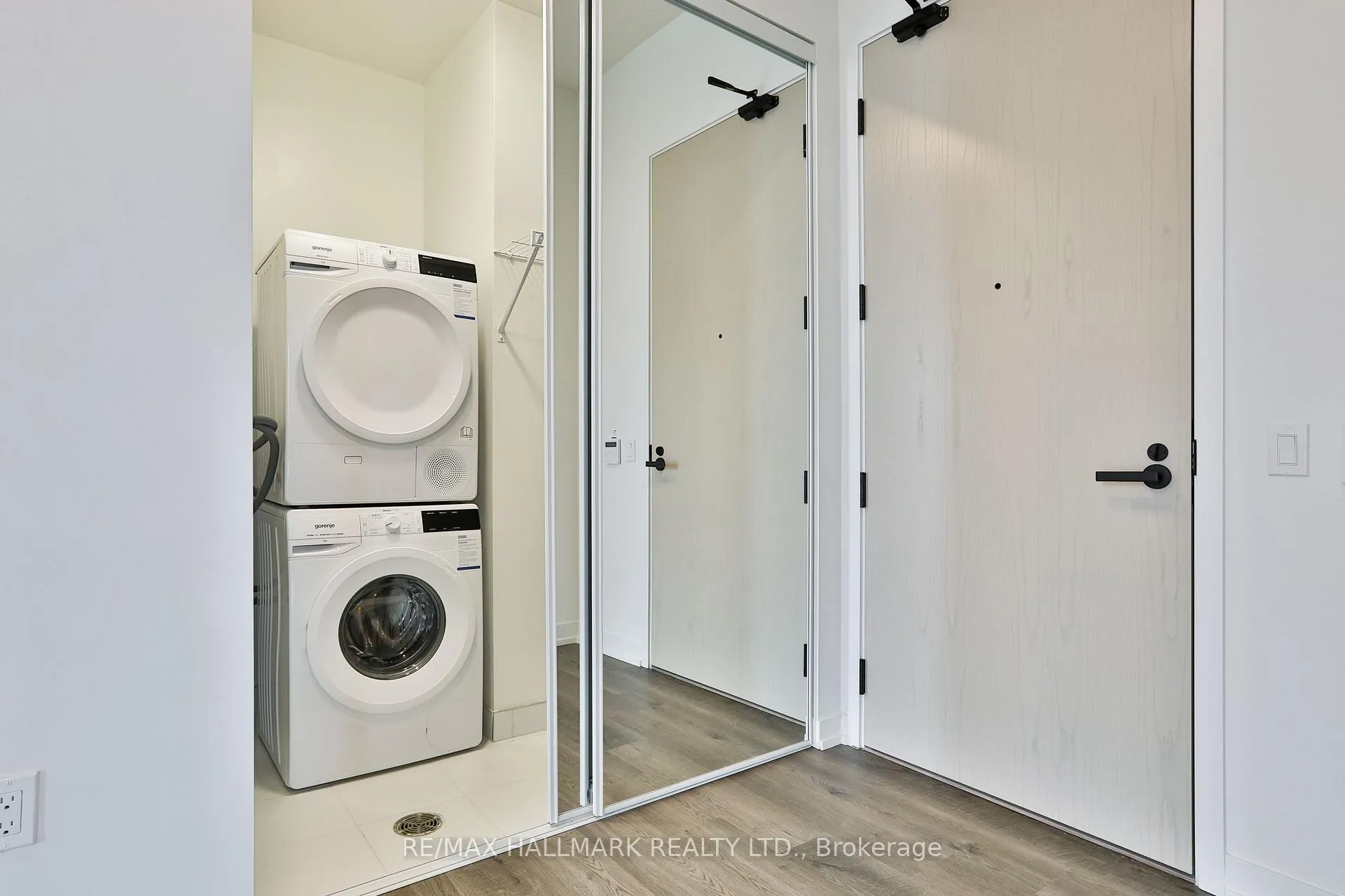 Photo 17 of Unit 3206, 195 Commerce Street, Vaughan, Vaughan Corporate Centre — HOMEH