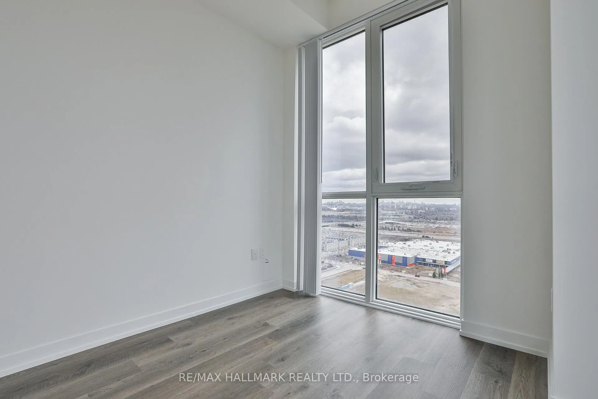 Photo 23 of Unit 3206, 195 Commerce Street, Vaughan, Vaughan Corporate Centre — HOMEH