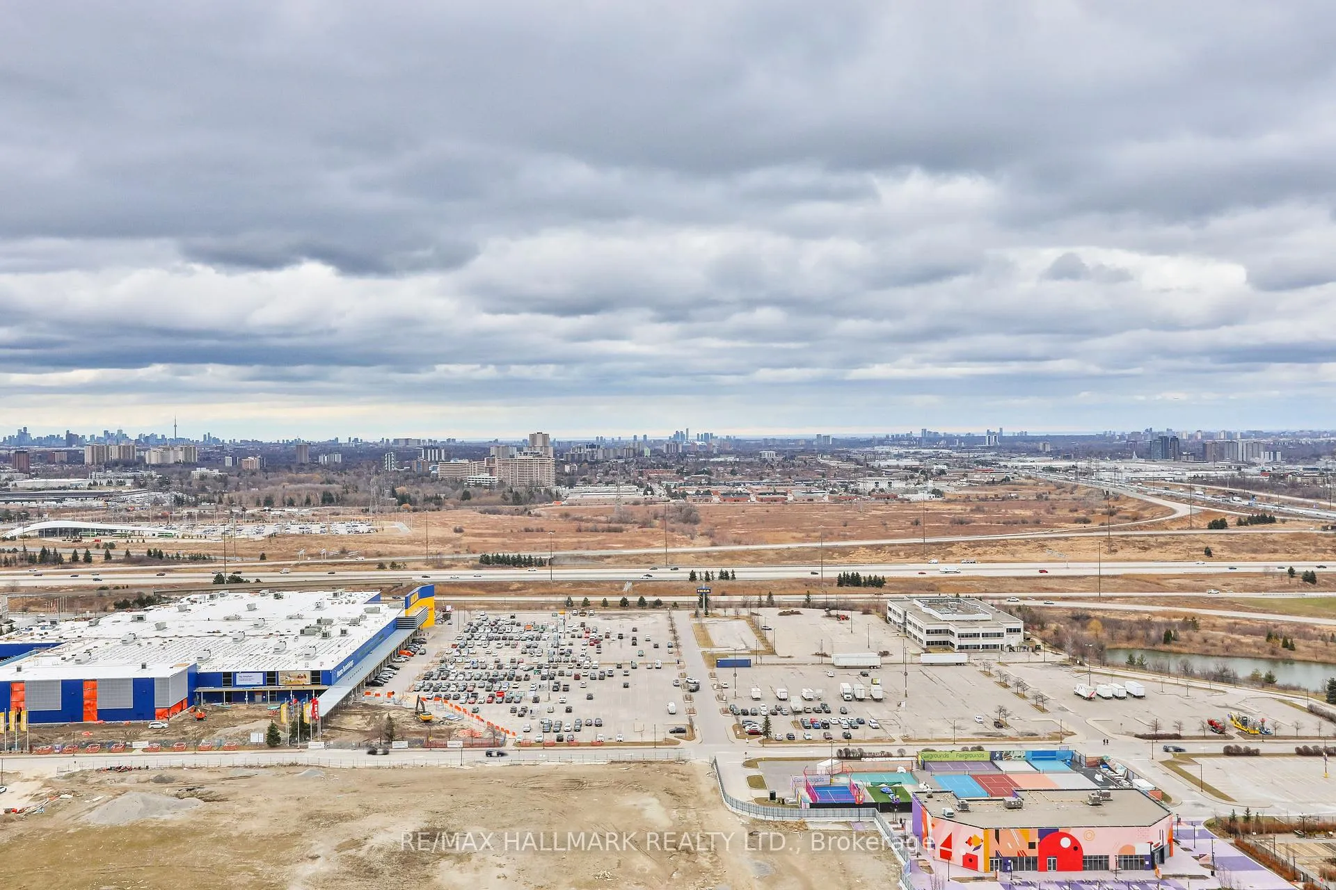 Photo 32 of Unit 3206, 195 Commerce Street, Vaughan, Vaughan Corporate Centre — HOMEH