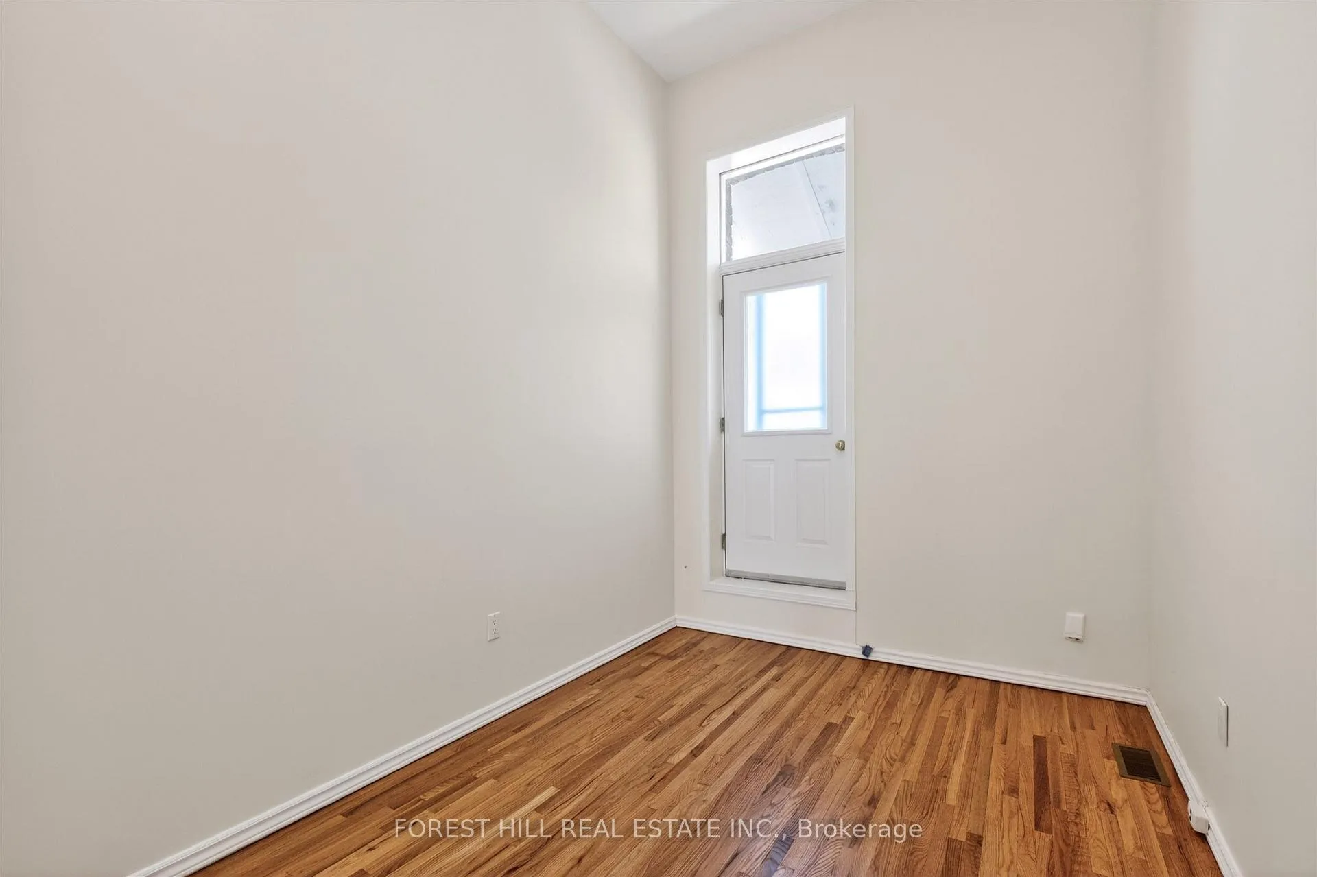 Photo 19 of Unit 3, 492 Queen Street W, Toronto, Kensington-Chinatown — HOMEH