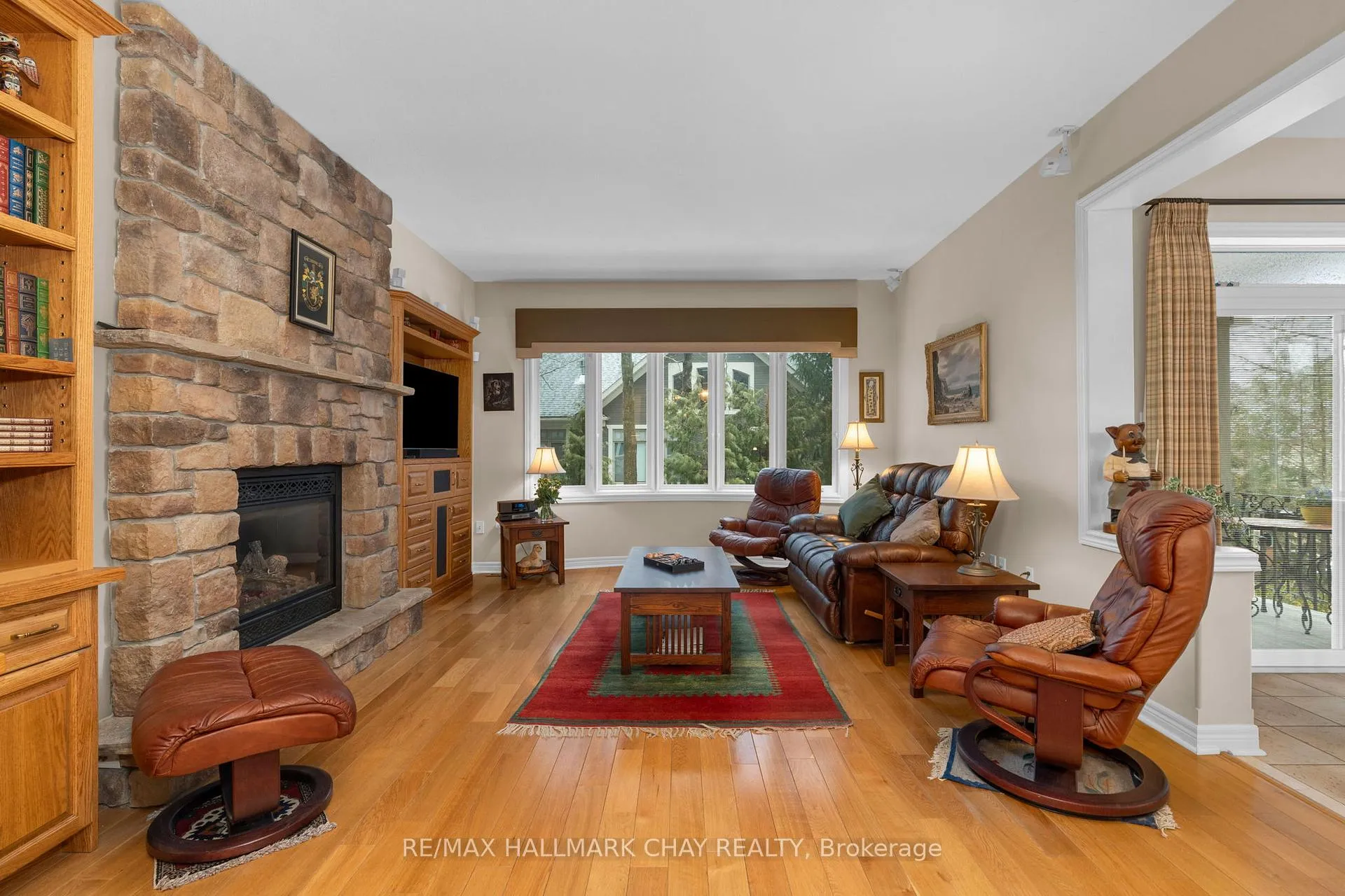 Photo 12 of 6 Oakmont Avenue, Oro-Medonte, Horseshoe Valley — HOMEH