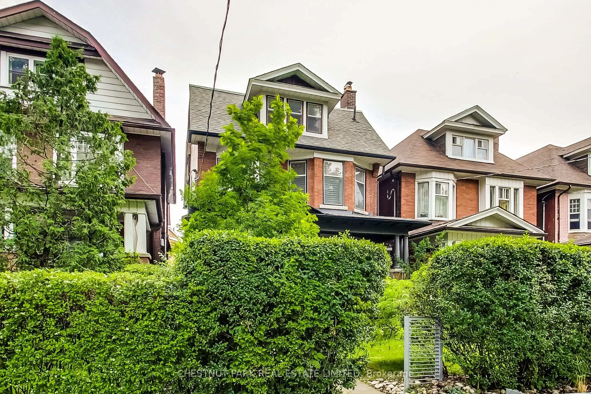 Photo 3 of Unit Upper, 37 Tyndall Avenue, Toronto, South Parkdale — HOMEH