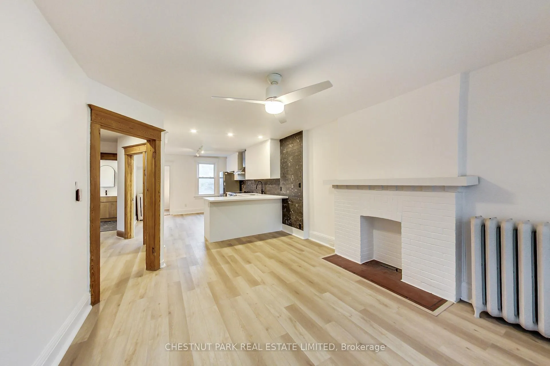Photo 4 of Unit Upper, 37 Tyndall Avenue, Toronto, South Parkdale — HOMEH