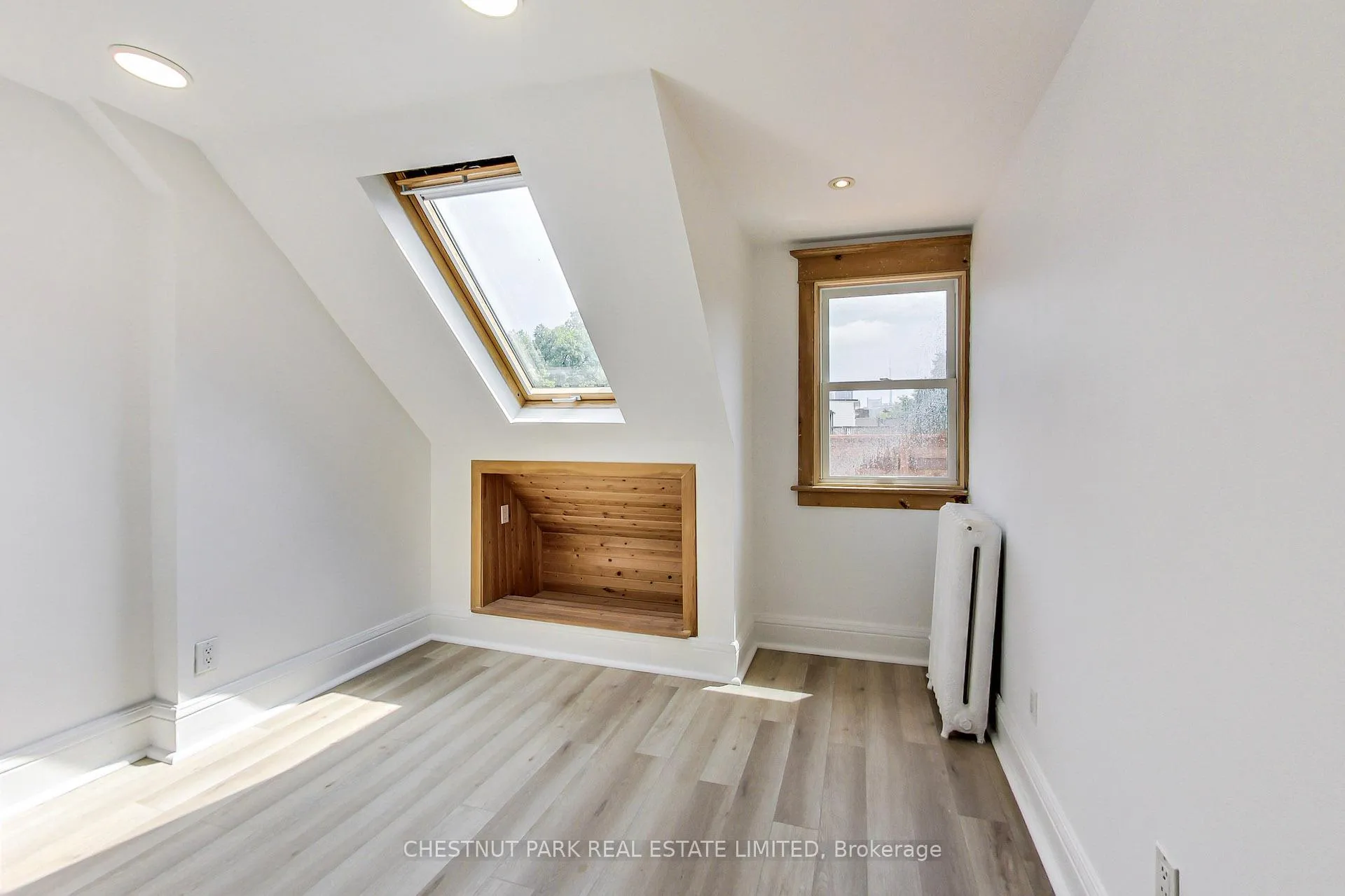 Photo 23 of Unit Upper, 37 Tyndall Avenue, Toronto, South Parkdale — HOMEH