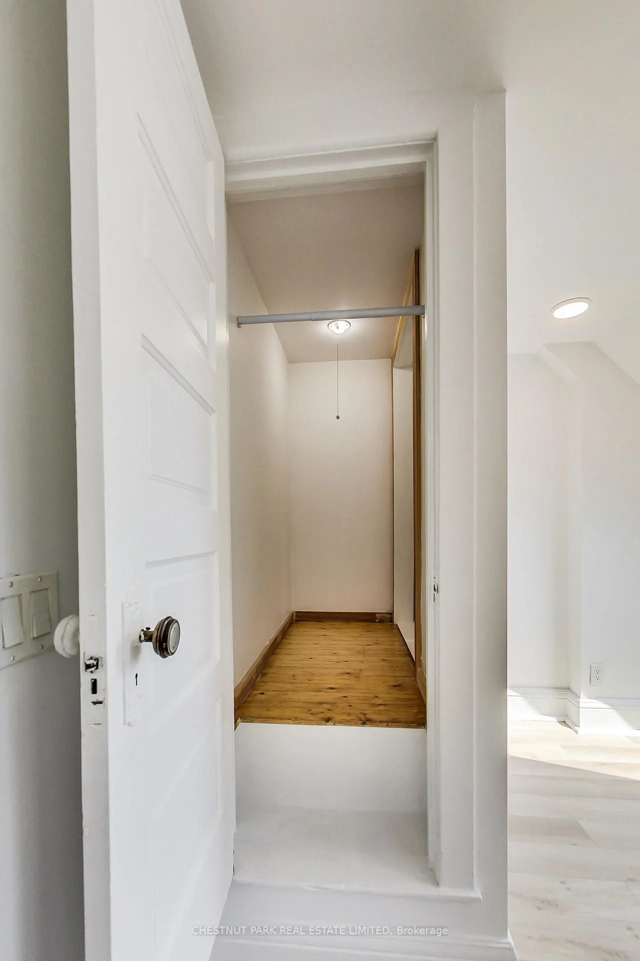Photo 26 of Unit Upper, 37 Tyndall Avenue, Toronto, South Parkdale — HOMEH
