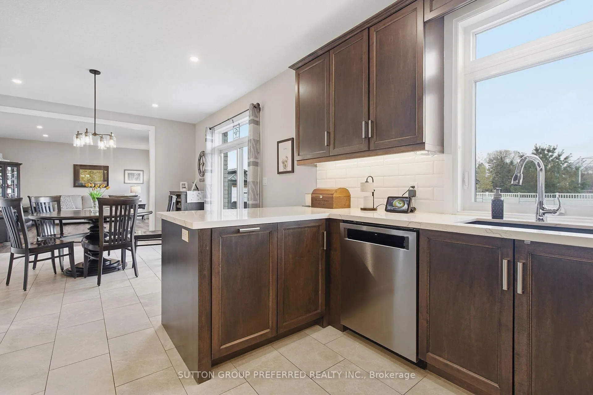 Photo 16 of 215 Leitch Street, Dutton/Dunwich, Dutton — HOMEH