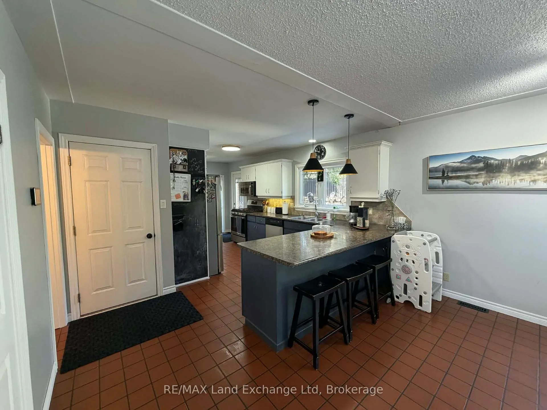 Photo 15 of 320 Summit Drive, North Huron, Wingham — HOMEH