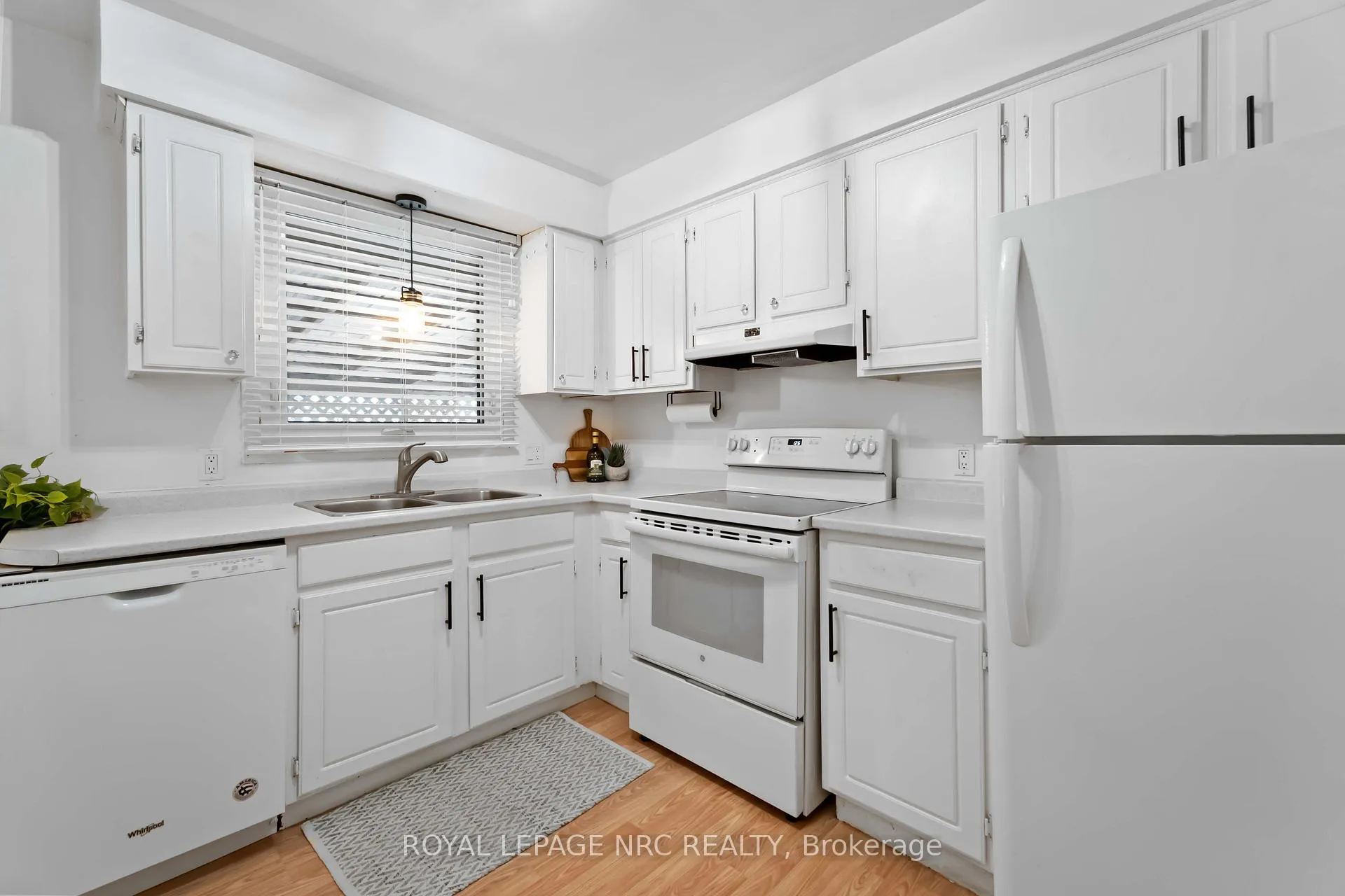 Photo 13 of 5753 Vine Street, Niagara Falls, Church's Lane — HOMEH