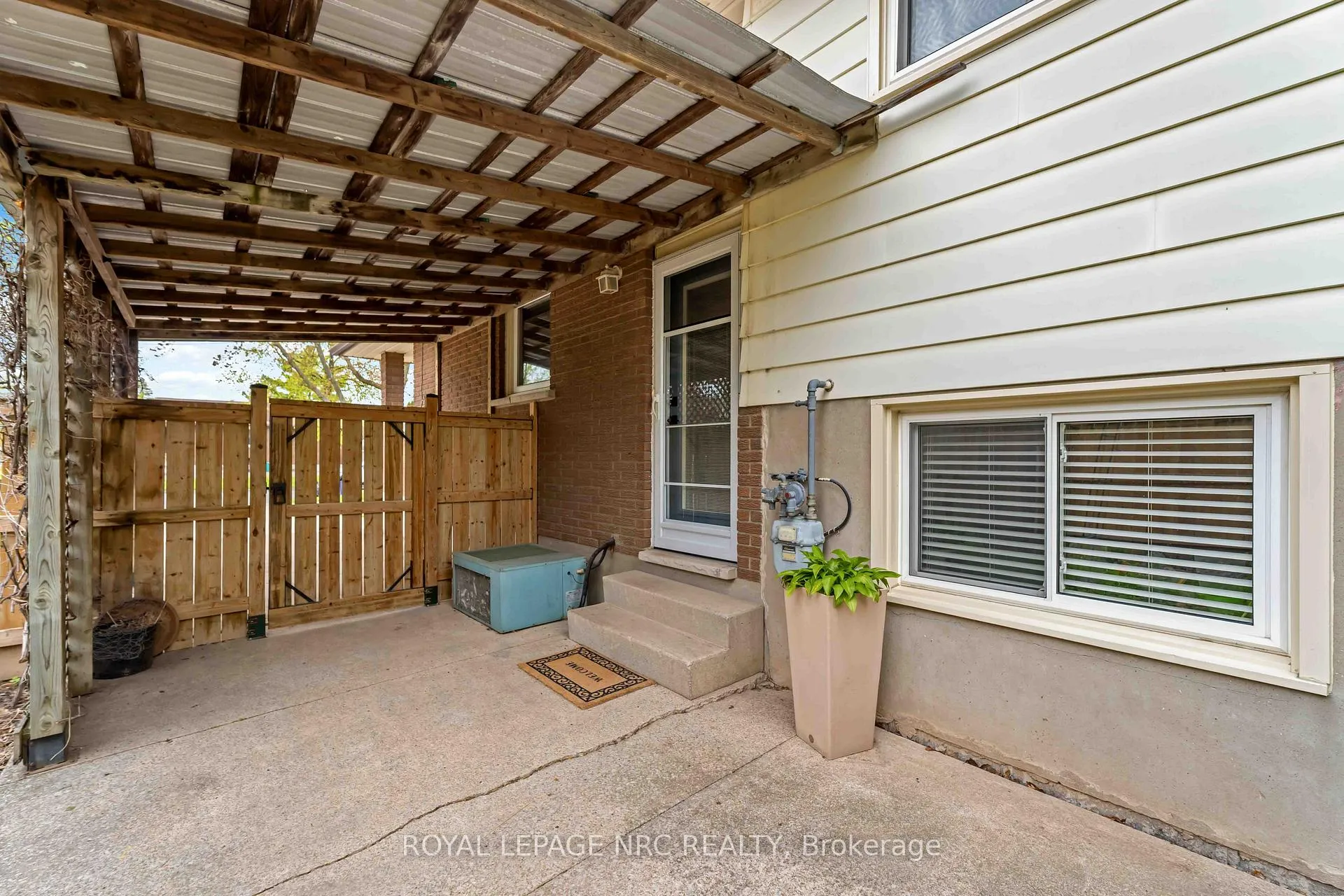 Photo 24 of 5753 Vine Street, Niagara Falls, Church's Lane — HOMEH