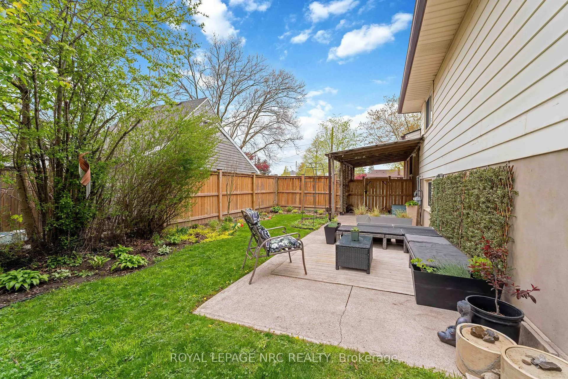 Photo 30 of 5753 Vine Street, Niagara Falls, Church's Lane — HOMEH