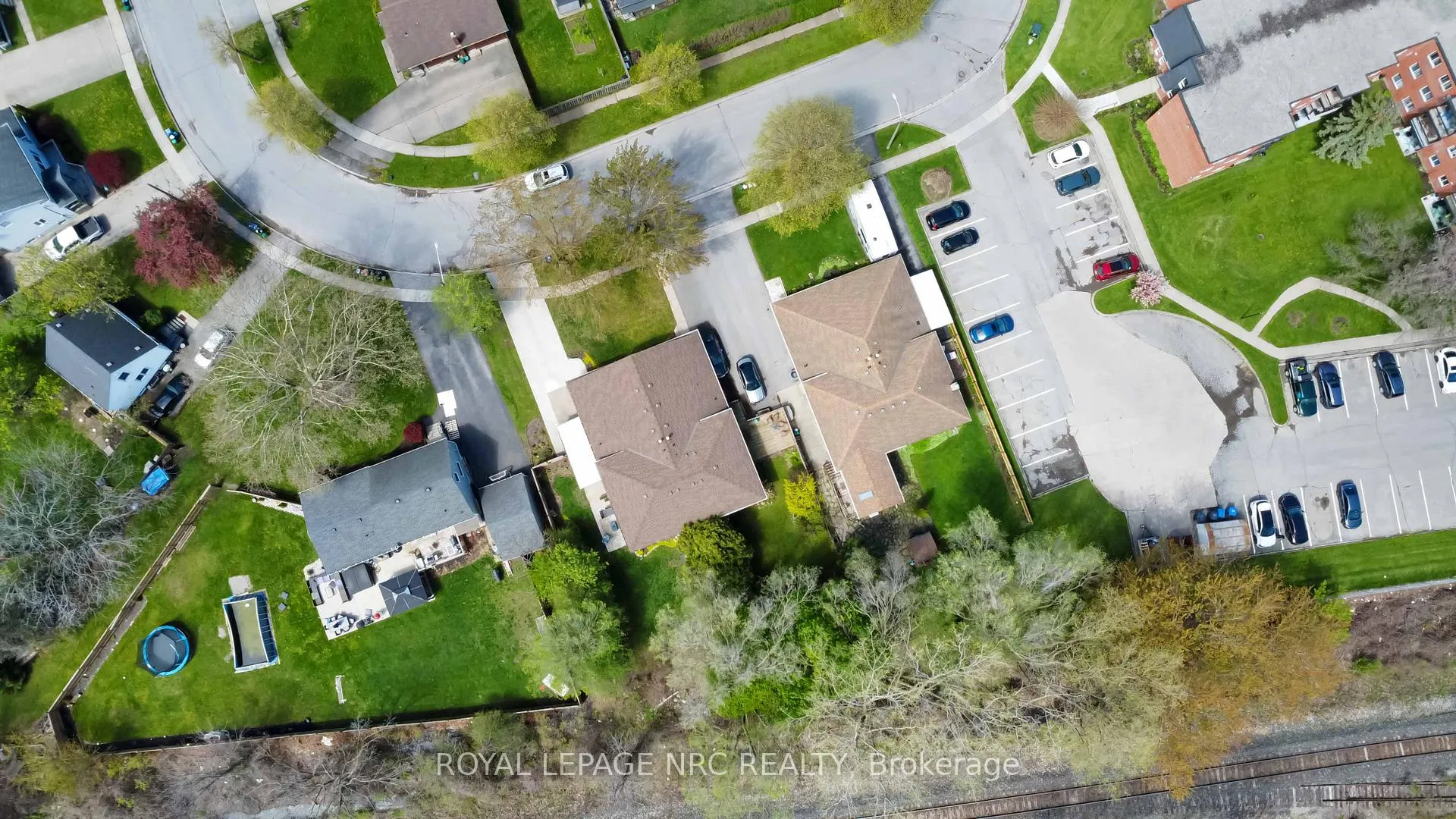 Photo 32 of 5753 Vine Street, Niagara Falls, Church's Lane — HOMEH