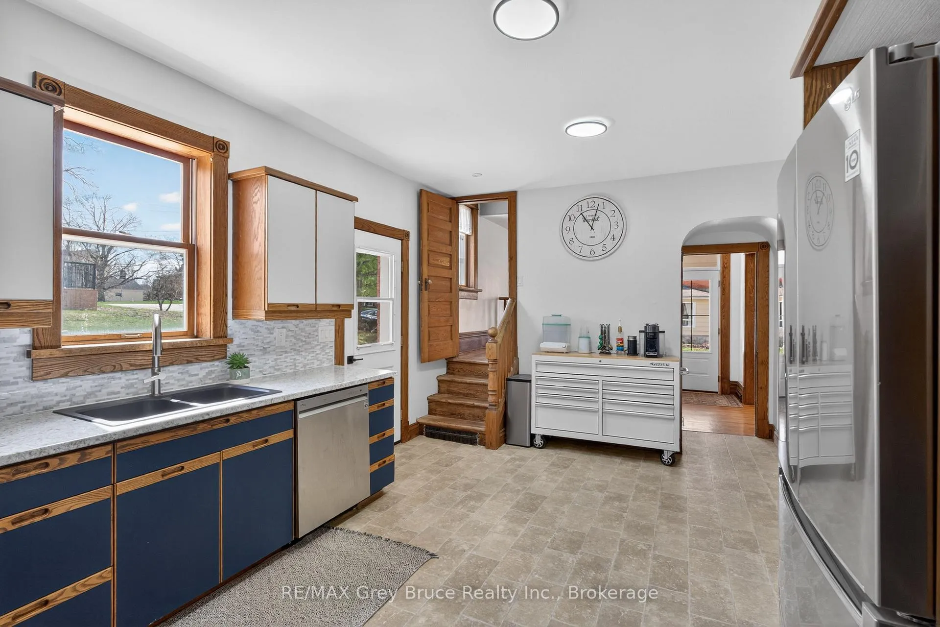 Photo 17 of 131 2ND Avenue SW, Arran-Elderslie — HOMEH