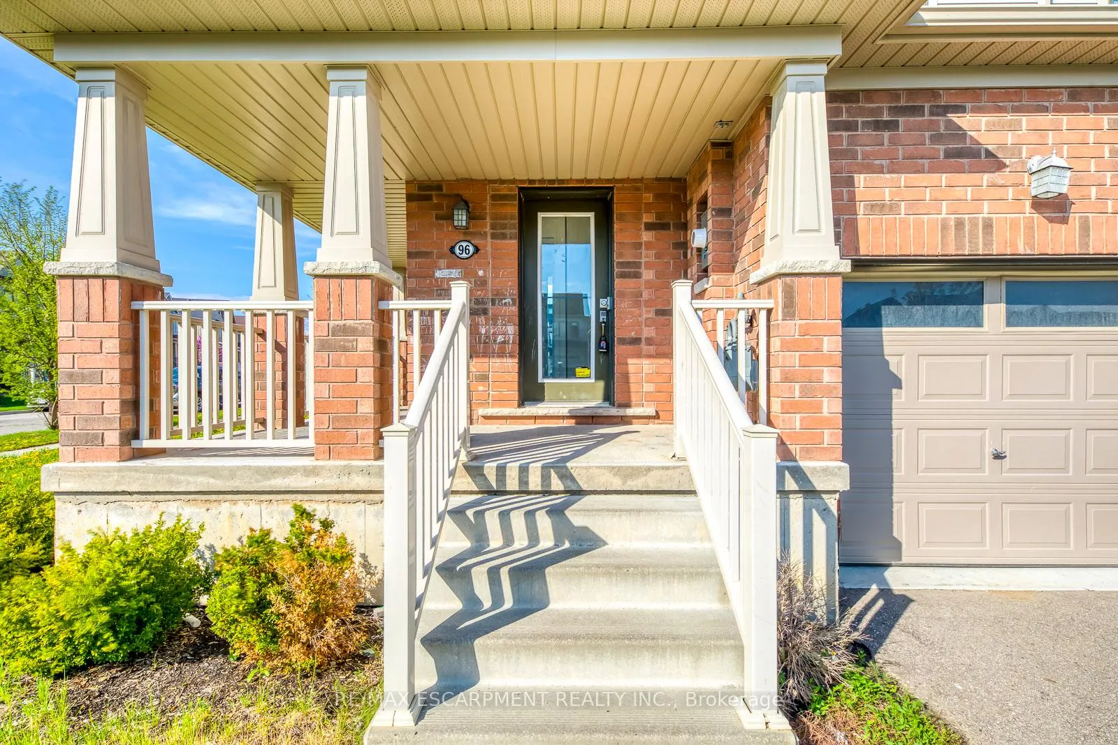 Photo 4 of 96 Arnold Marshall Boulevard, Haldimand — HOMEH