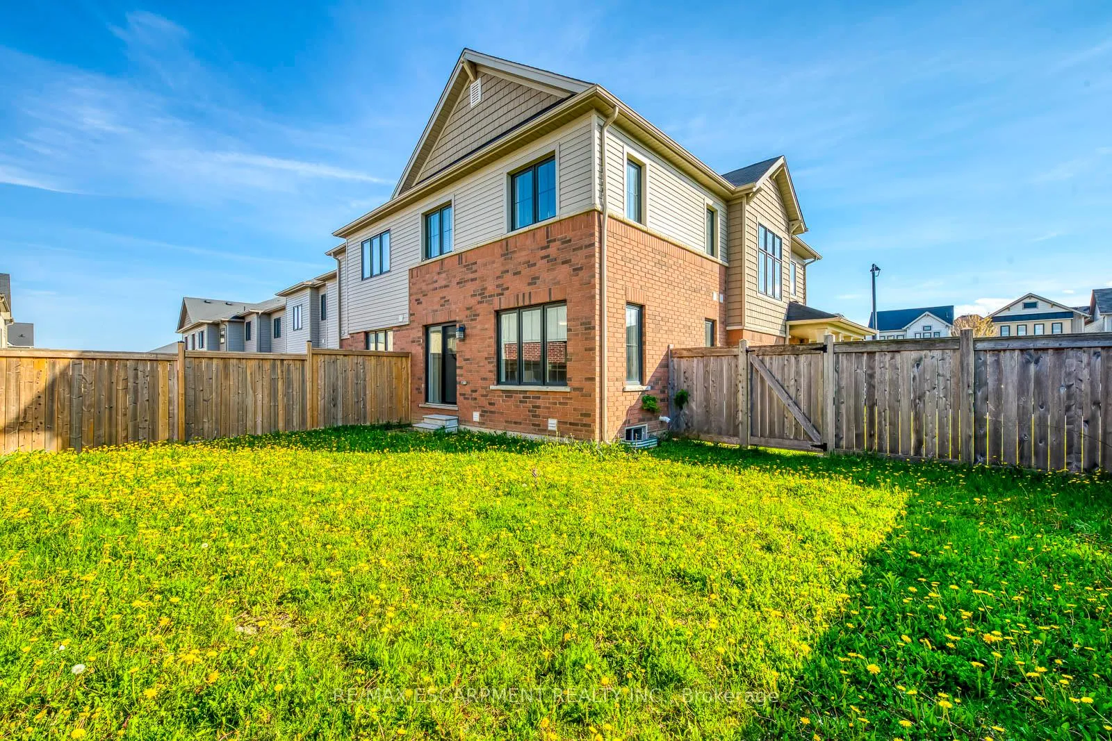 Photo 50 of 96 Arnold Marshall Boulevard, Haldimand — HOMEH