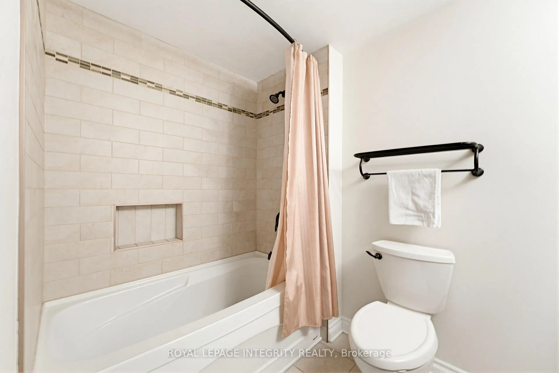 Photo 24 of 35A Stonehaven Drive, Ottawa, Kanata - Bridlewood — HOMEH