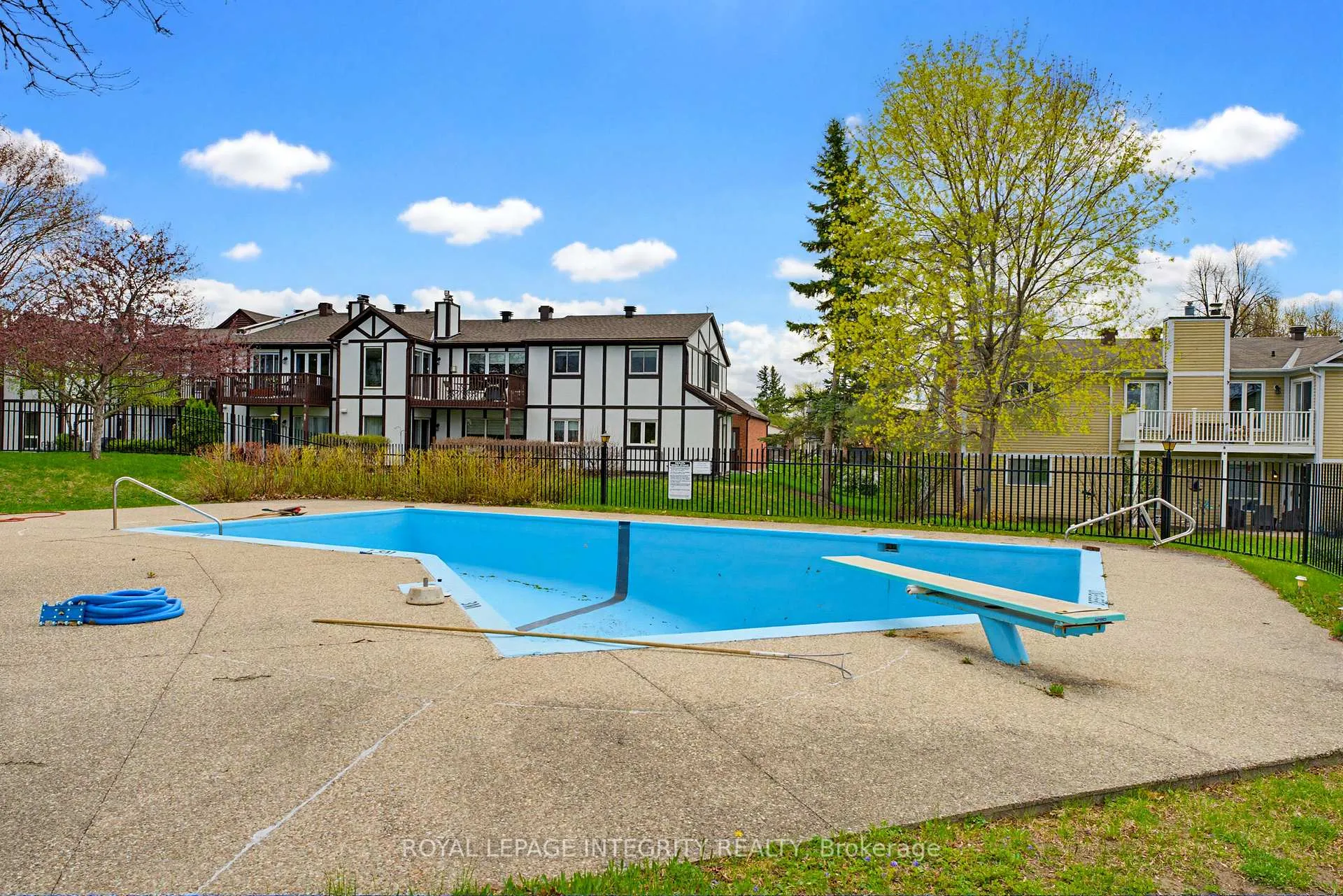 Photo 27 of 35A Stonehaven Drive, Ottawa, Kanata - Bridlewood — HOMEH