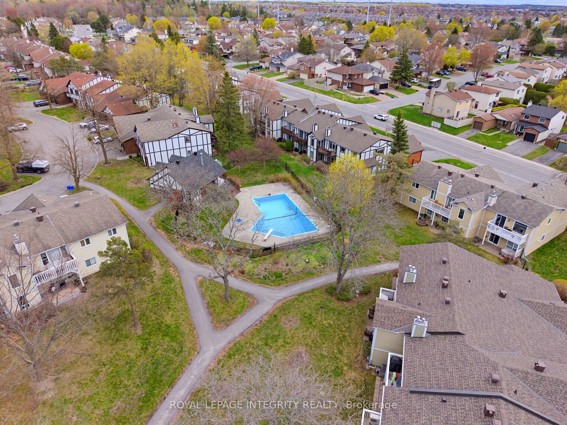 Photo 29 of 35A Stonehaven Drive, Ottawa, Kanata - Bridlewood — HOMEH