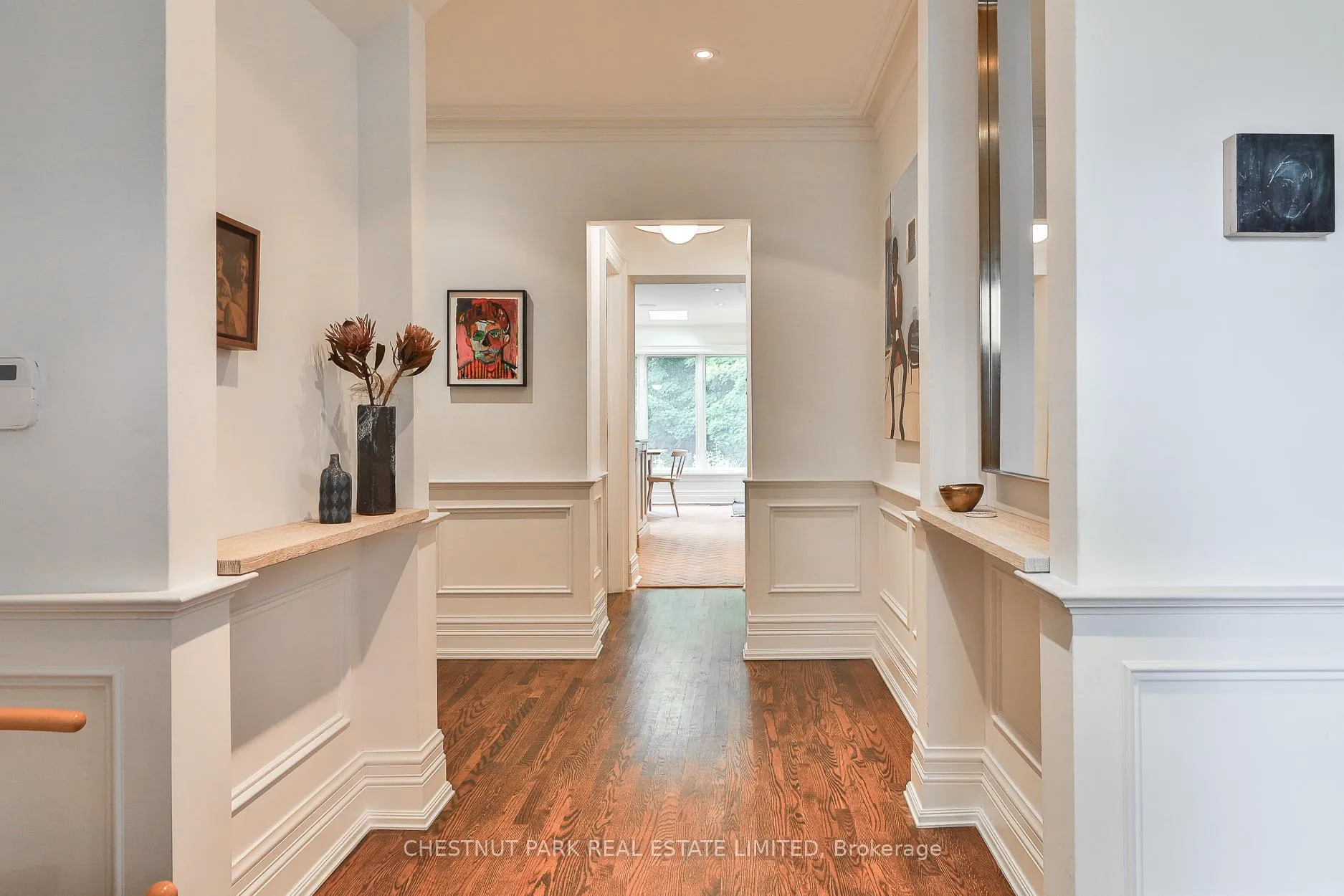Photo 2 of 21 Douglas Crescent, Toronto, Leaside — HOMEH
