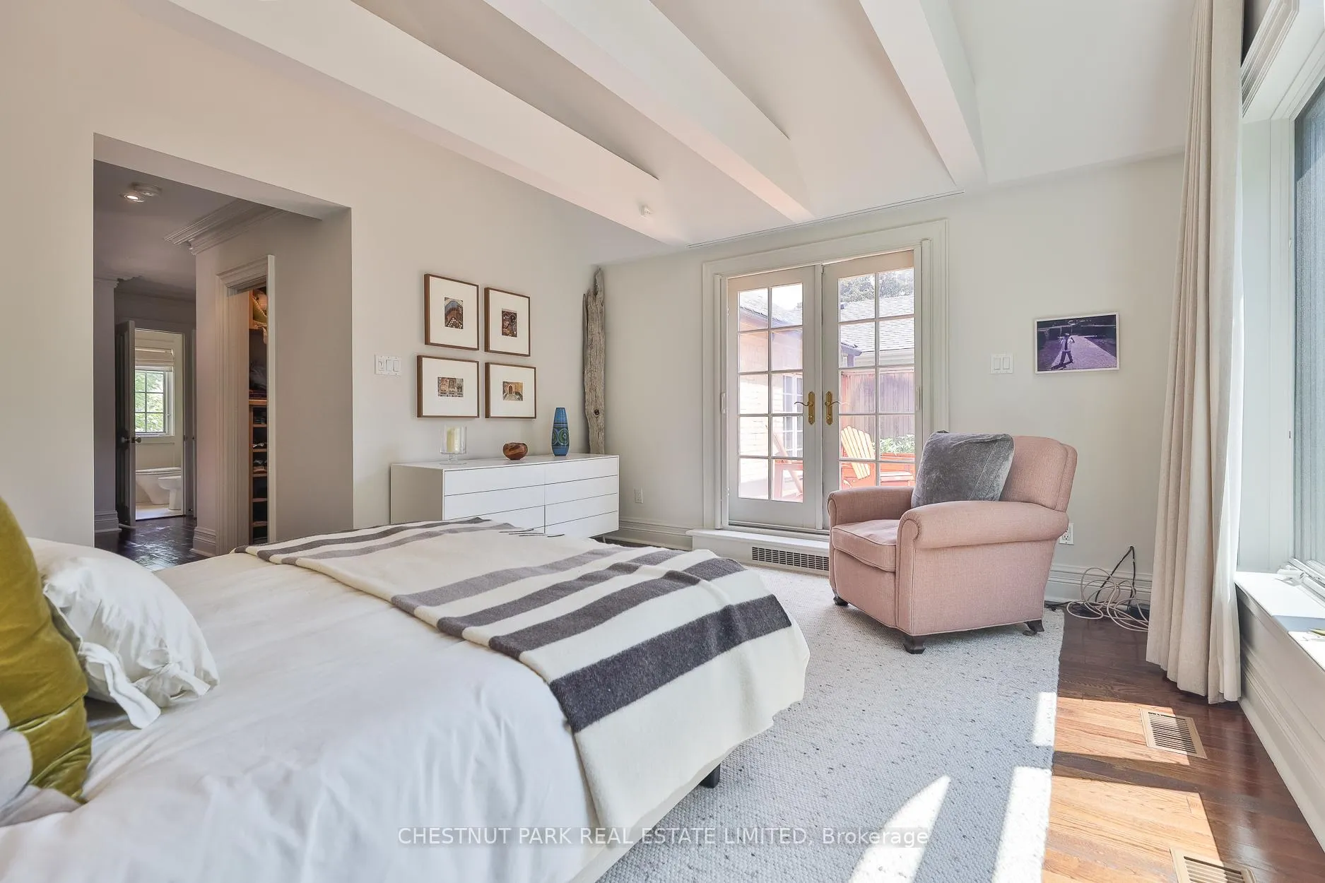 Photo 23 of 21 Douglas Crescent, Toronto, Leaside — HOMEH