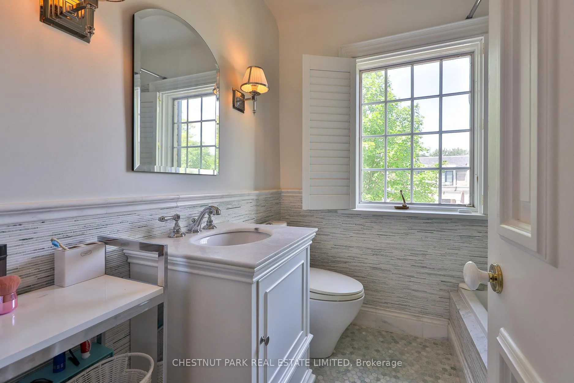 Photo 30 of 21 Douglas Crescent, Toronto, Leaside — HOMEH
