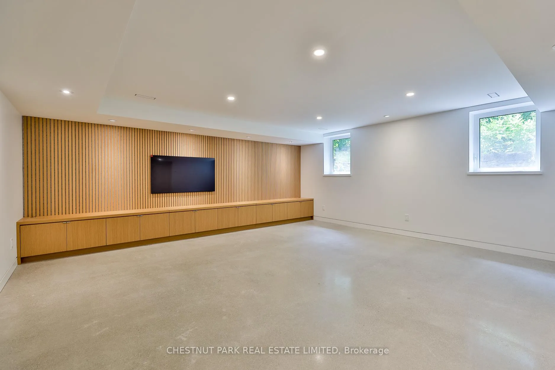 Photo 35 of 21 Douglas Crescent, Toronto, Leaside — HOMEH