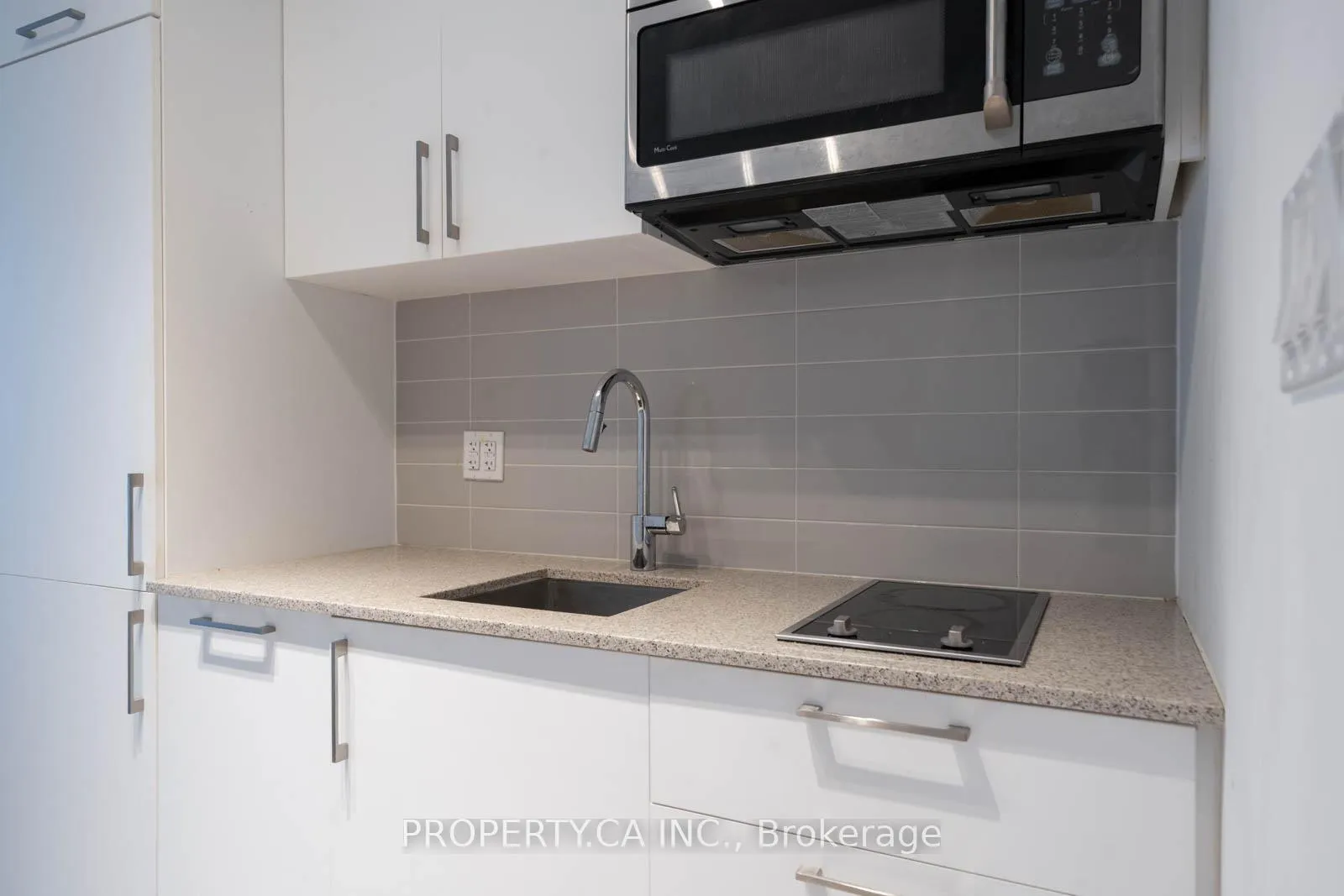 Photo 6 of Unit 319E, 576 Front Street W, Toronto, Waterfront Communities — HOMEH