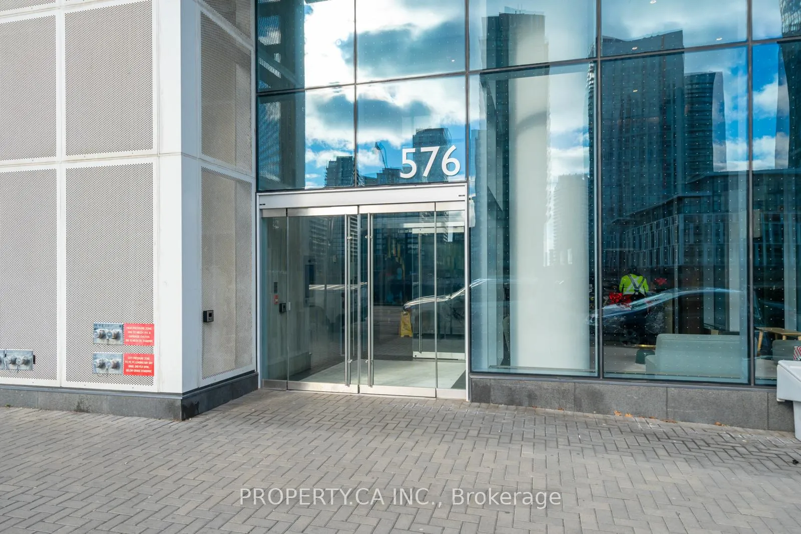 Photo 14 of Unit 319E, 576 Front Street W, Toronto, Waterfront Communities — HOMEH