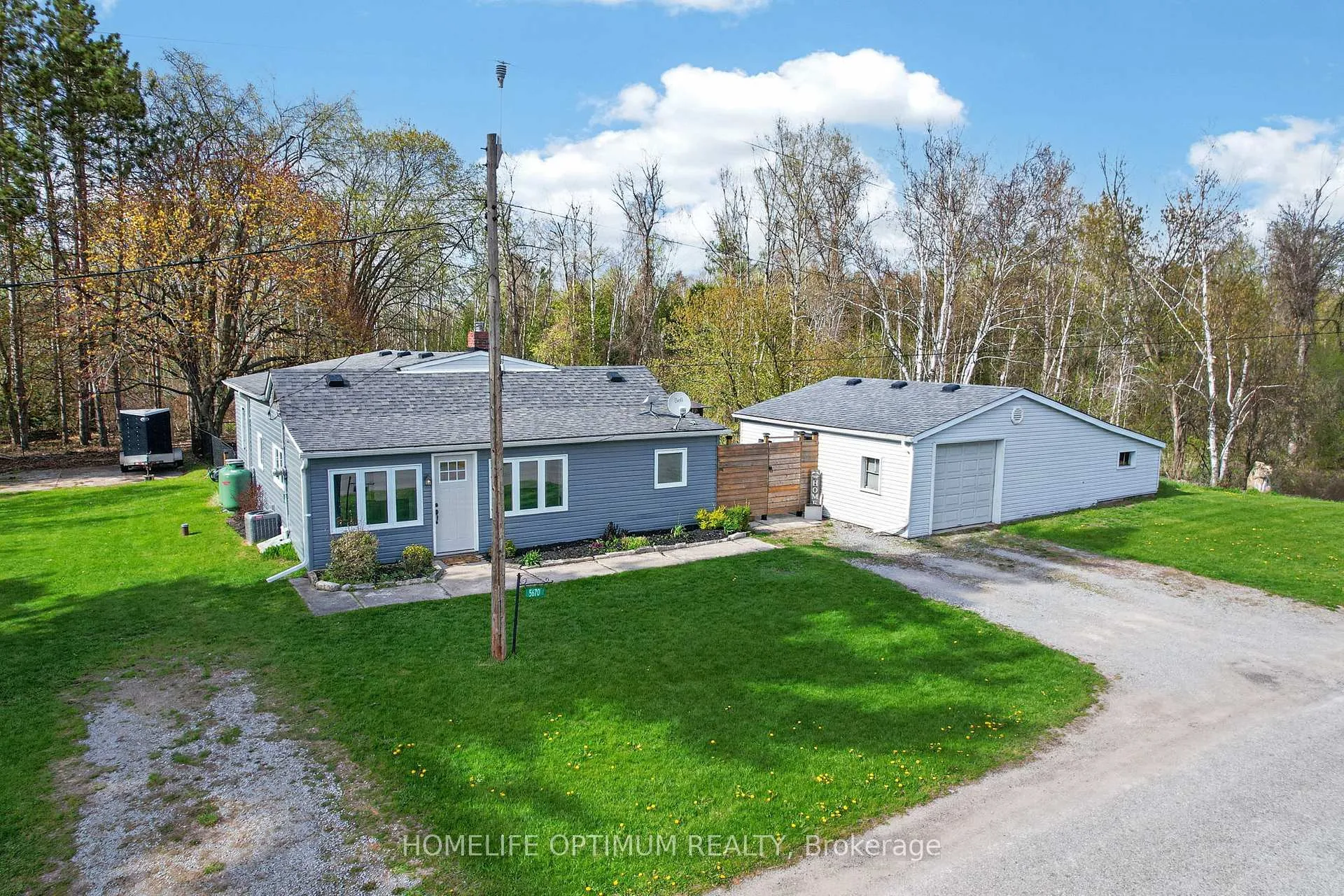 Photo 3 of 5670 Thomas Drive, Georgina, Baldwin — HOMEH