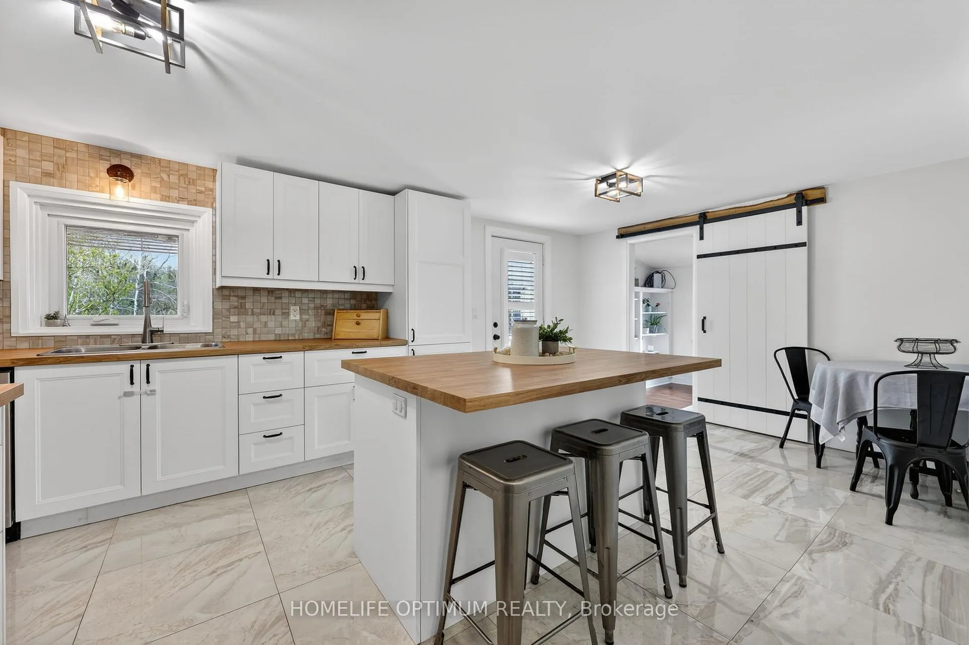 Photo 9 of 5670 Thomas Drive, Georgina, Baldwin — HOMEH
