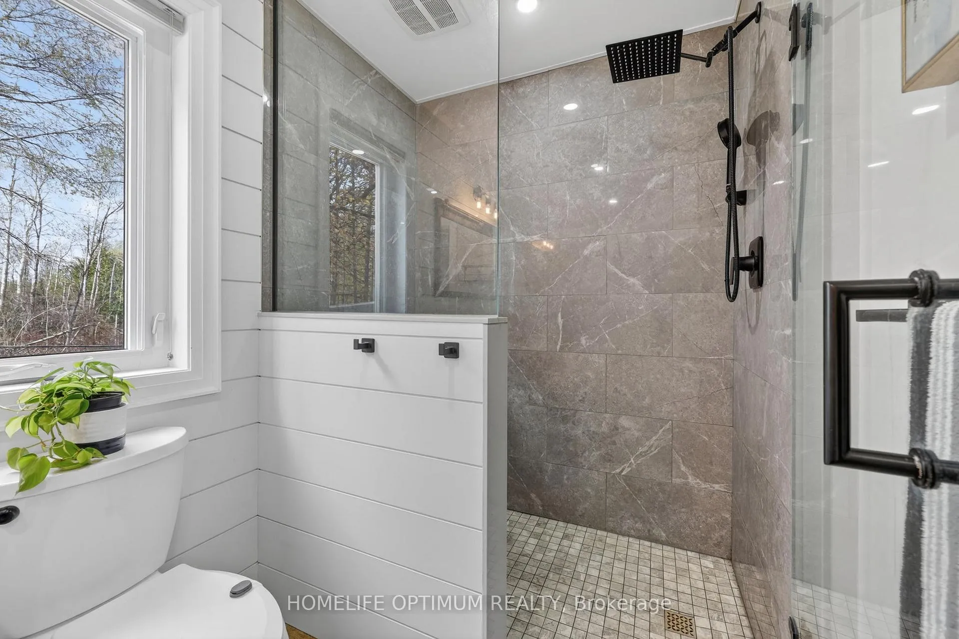Photo 24 of 5670 Thomas Drive, Georgina, Baldwin — HOMEH