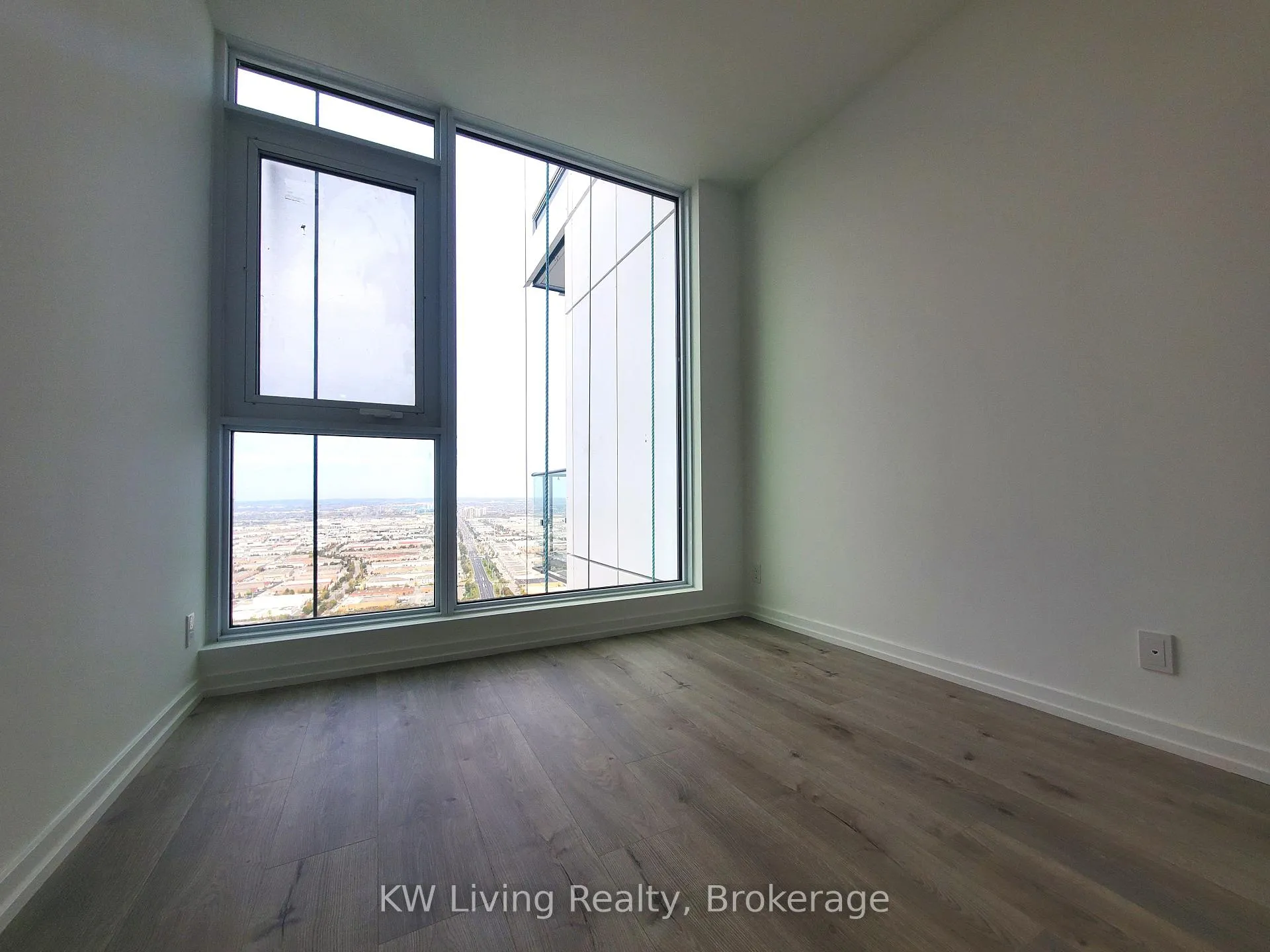 Photo 8 of Unit PH06, 7890 Jane Street, Vaughan, Vaughan Corporate Centre — HOMEH