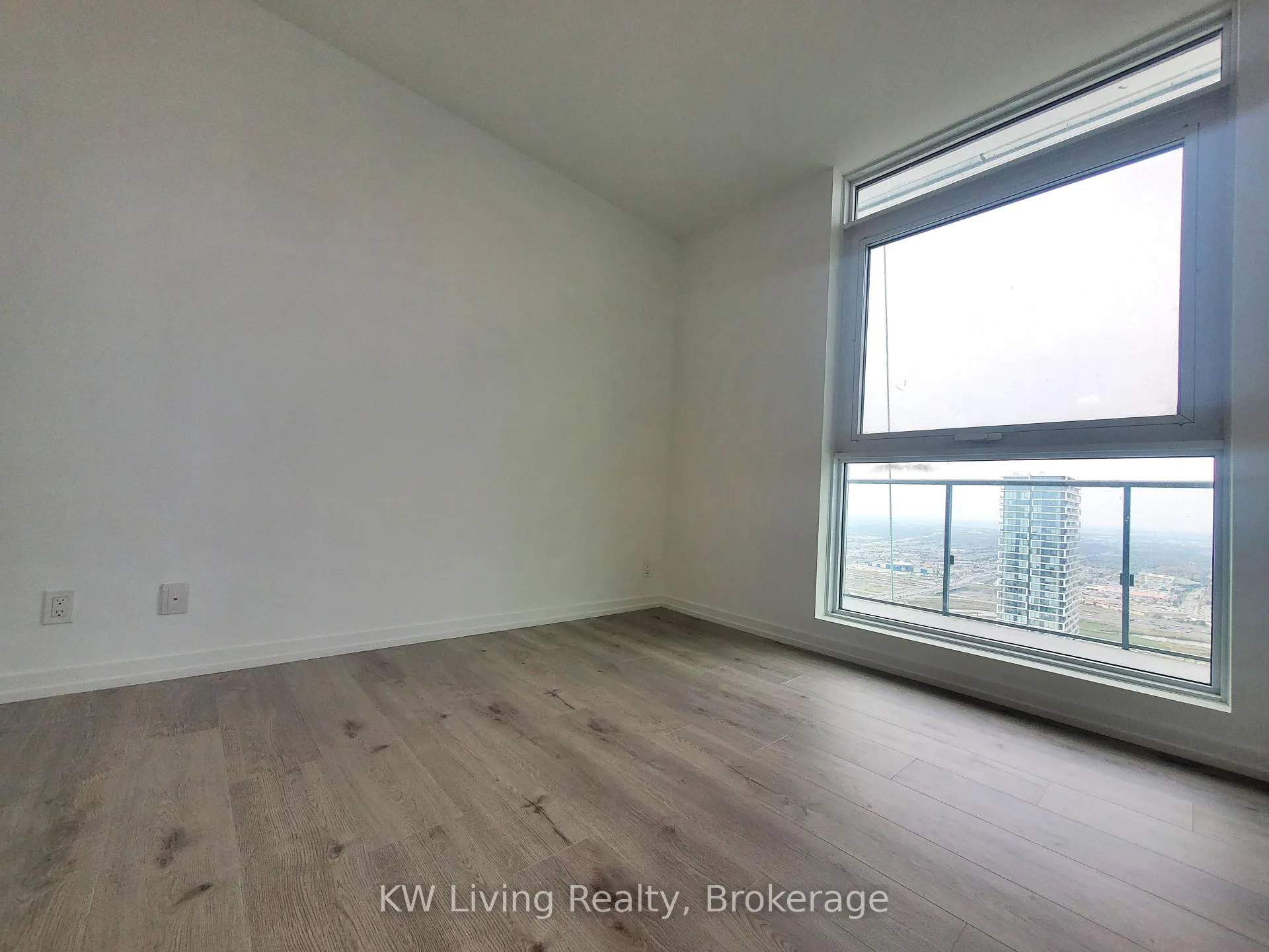 Photo 14 of Unit PH06, 7890 Jane Street, Vaughan, Vaughan Corporate Centre — HOMEH