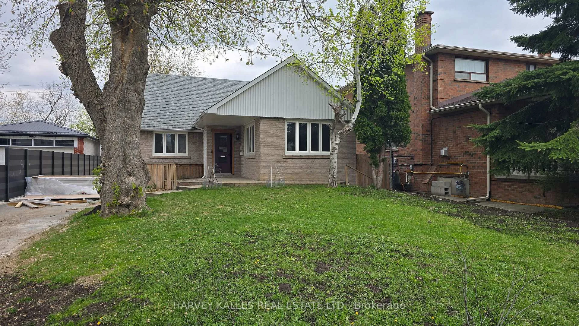 Photo of Unit Upper, 279 Cornelius Parkway