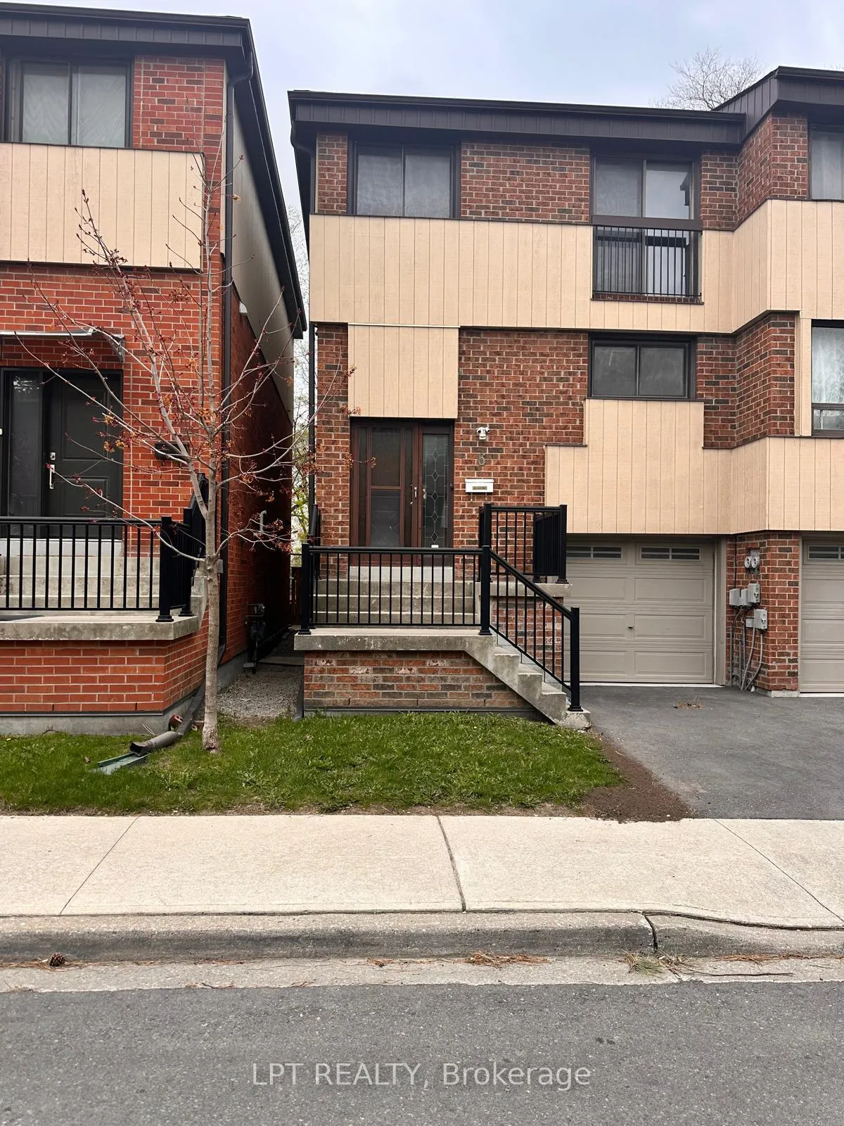 Photo 2 of 6 Maple Branch Pathway, Etobicoke, Kingsview Village-The Westway — HOMEH